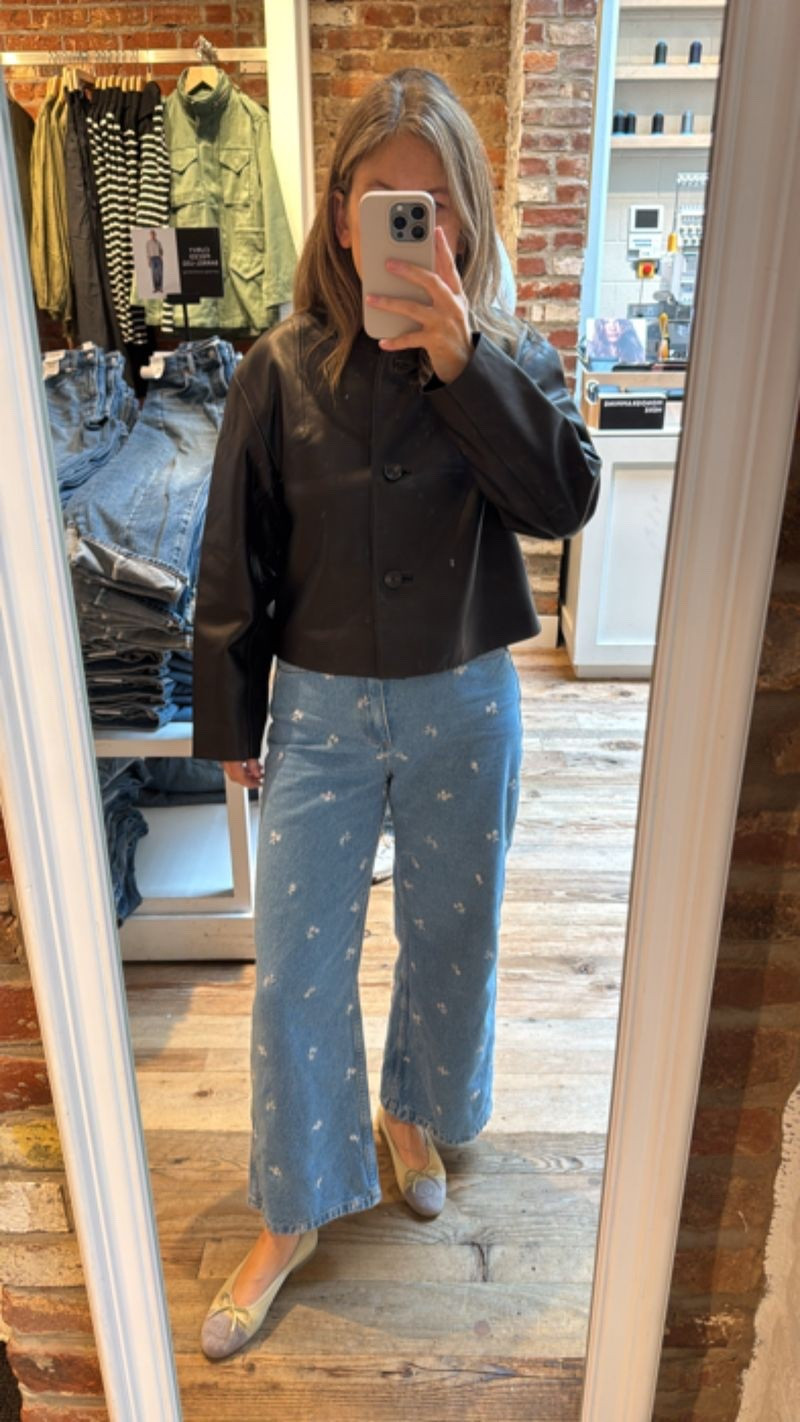 Leather jacket I'm loving. This Madewell jacket can easily be worn as a cardigan and is perfect for fall. 

#LTKSeasonal #LTKWorkwear #LTKStyleTip