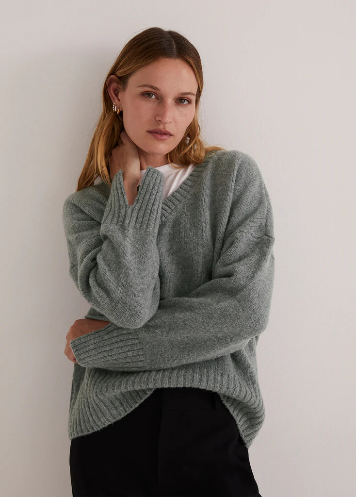 THE WILLIAM SWEATER | Favorite Daughter