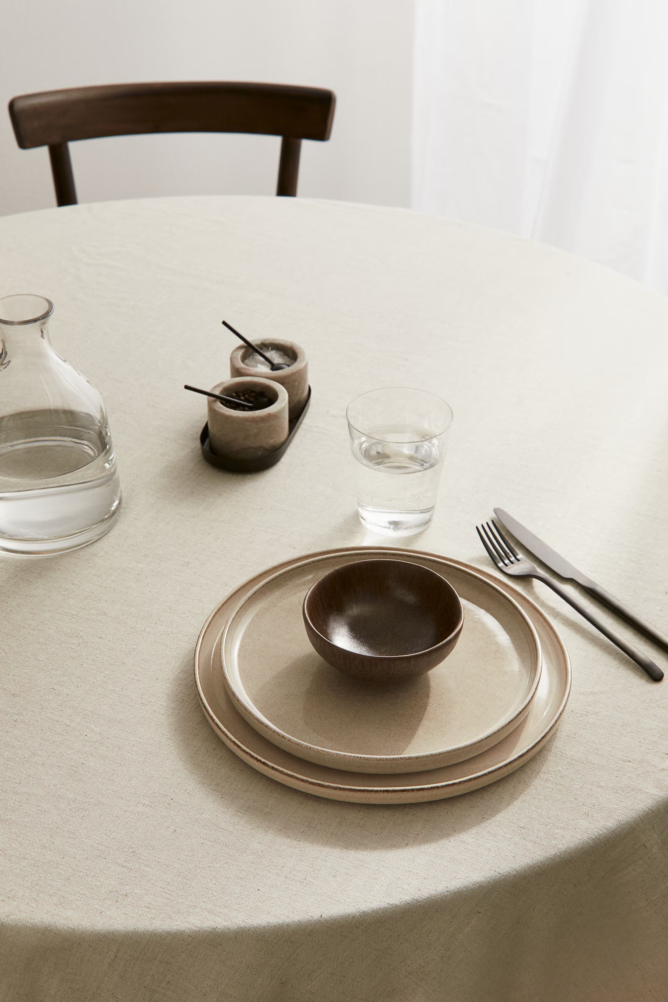 Large Stoneware Plate | H&M (US + CA)