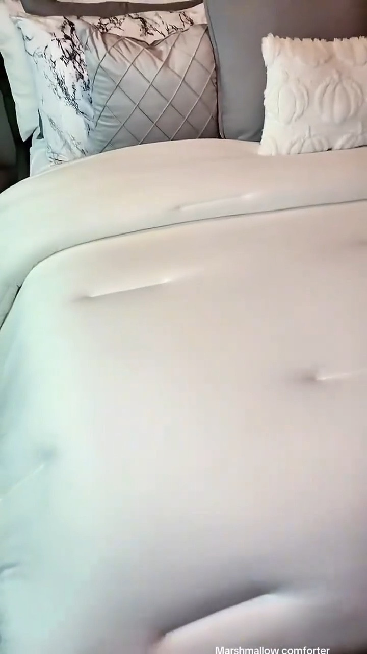Not to be dramatic but… my sleep changed after this 😭 I really thought it was me, whole time it was my comforter. This one is soft, fluffy, lightweight, and actually comfortable all night.🐑☁️💤 

#mellowsleep #marshmellowcomforter #comforter #homefinds #bedding @mellow.sleep #softcomforter #sleepbetter #beddingessentials #cozyhome #comforterlove 

#LTKMothersDay #LTKHome #LTKselfcare
