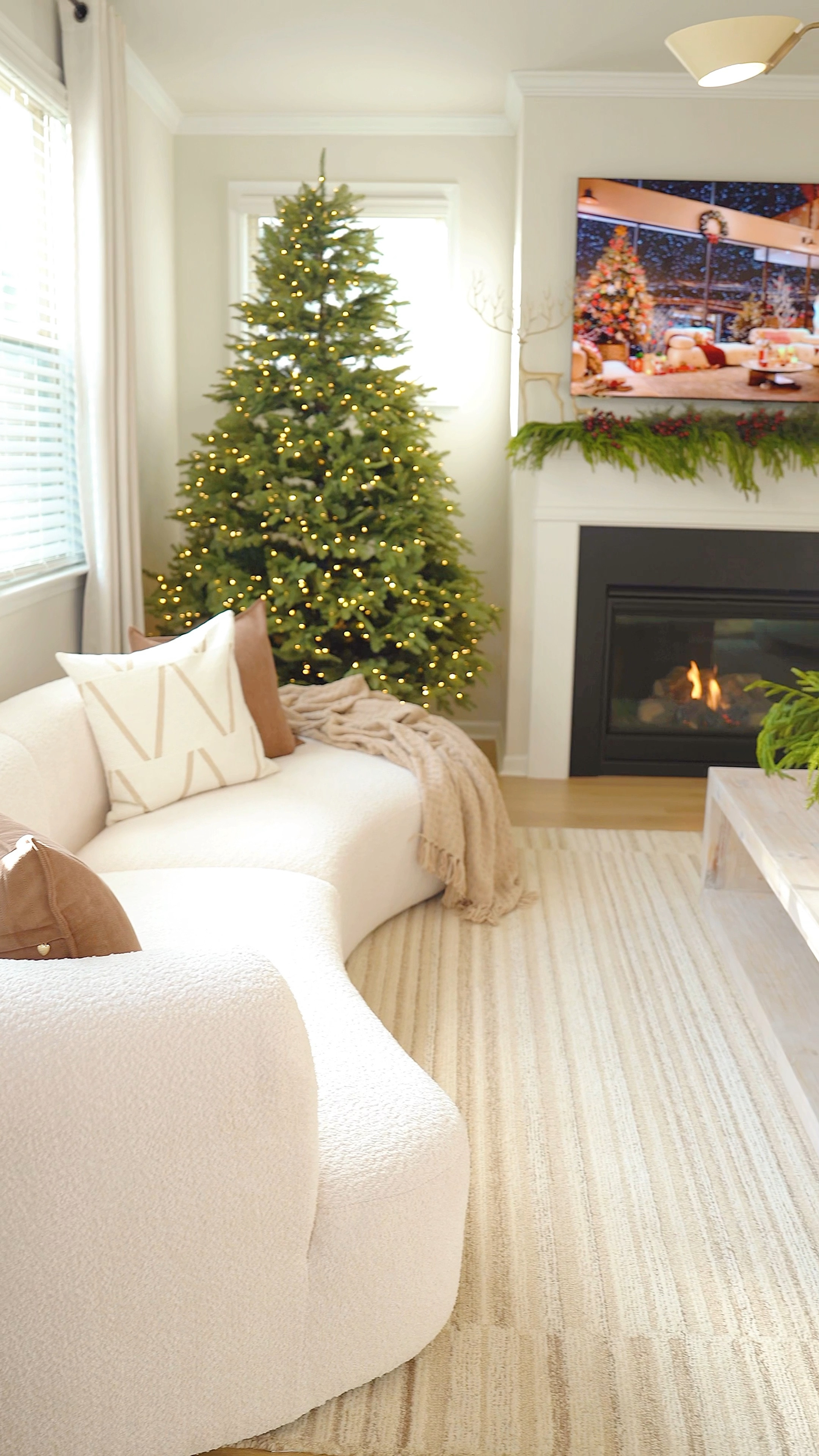 Perfect boucle sectional sofa and chairs #modern #luxe 

#LTKHoliday #LTKWatchNow #LTKHome