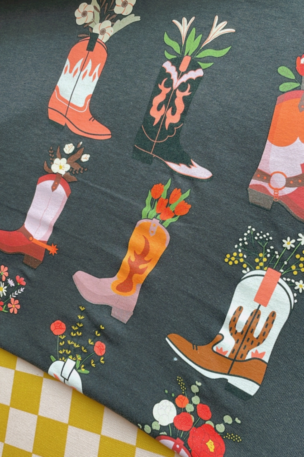 The cutest little tee from target  

#LTKFestival #LTKFindsUnder50 #LTKStyleTip