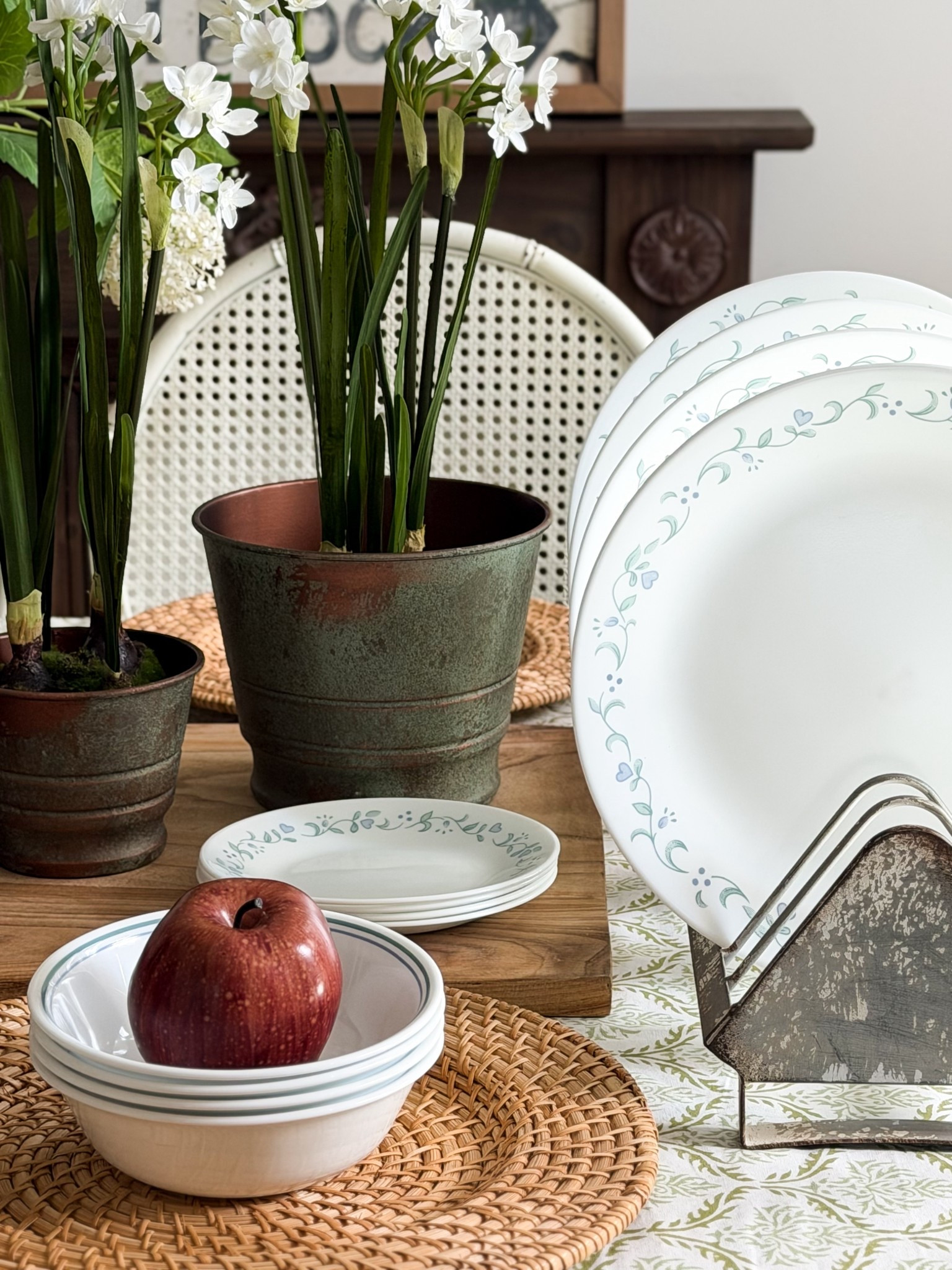 There is something about a simple, beautiful dinnerware set that instantly makes everyday meals feel a little more special.

When I saw this new Corelle set at @walmart, I loved the delicate green vine detail. It feels classic, almost like something you would stumble upon in an old countryside kitchen. Light, timeless, & easy to mix with woven placemats, vintage wood boards, & fresh florals for a cottage inspired table.

One of my favorite styling tricks is letting the dinnerware guide the rest of the table. The soft green pattern pairs perfectly with natural textures like rattan, linen, & wood, creating a table that feels relaxed but thoughtfully layered.

Pretty plates, simple ingredients, & a table ready for slow evenings at home. That is always my favorite kind of dinner.

You can find this Corelle dinnerware set at Walmart, & I’ll link it for you.

#cottagestyledecor #corelle #walmartfinds #collectedhome #tabledecor

#LTKSeasonal #LTKHome #LTKSpringSale