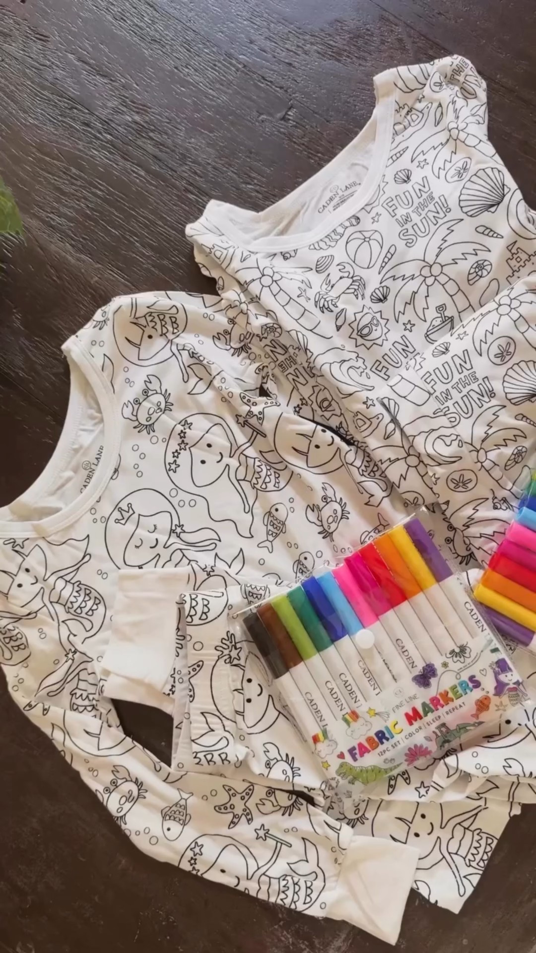 Turning everyday routines into childhoods memories with @cadenlane & their adorable colorable PJ’s 🥹🤍
.
.
.
#cadenlane #familytime #magicofchildhood
