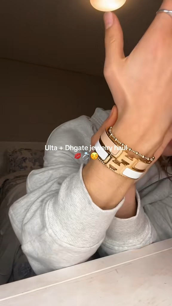 Dghate hermes bracelets (taupe + white)
