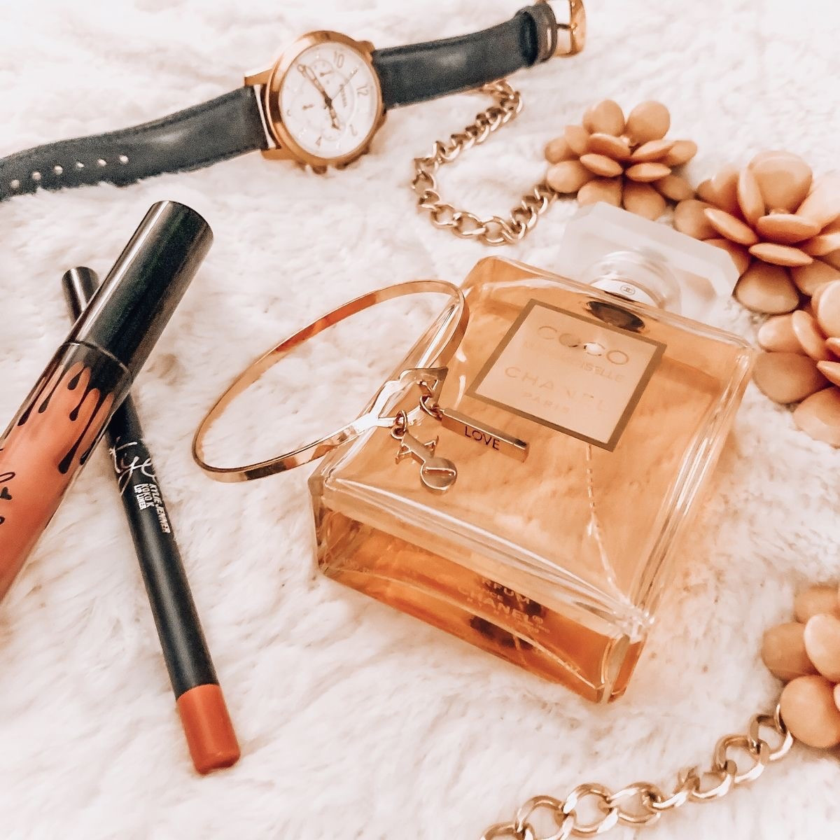 Valentine’s Day fragrance inspo 💝💘 / Chanel Coco Mademoiselle perfume 

#LTKValentine #LTKBeauty