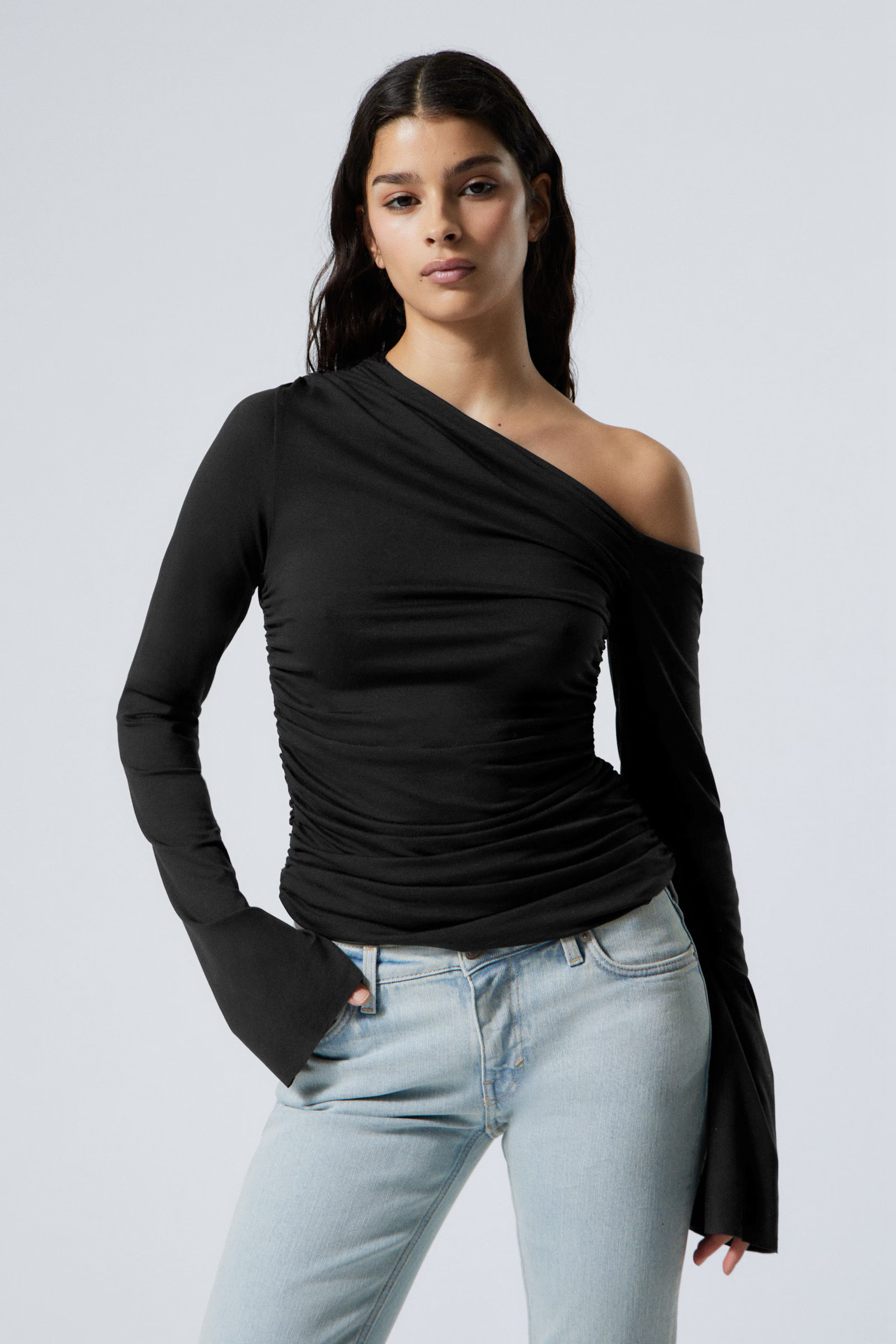 Asymmetrisches Drape-Top aus Lyocell | Weekday