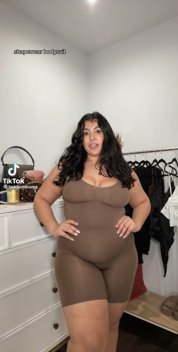 Wearing a size XXL🔗

#LTKstyletip #LTKFind #LTKcurves