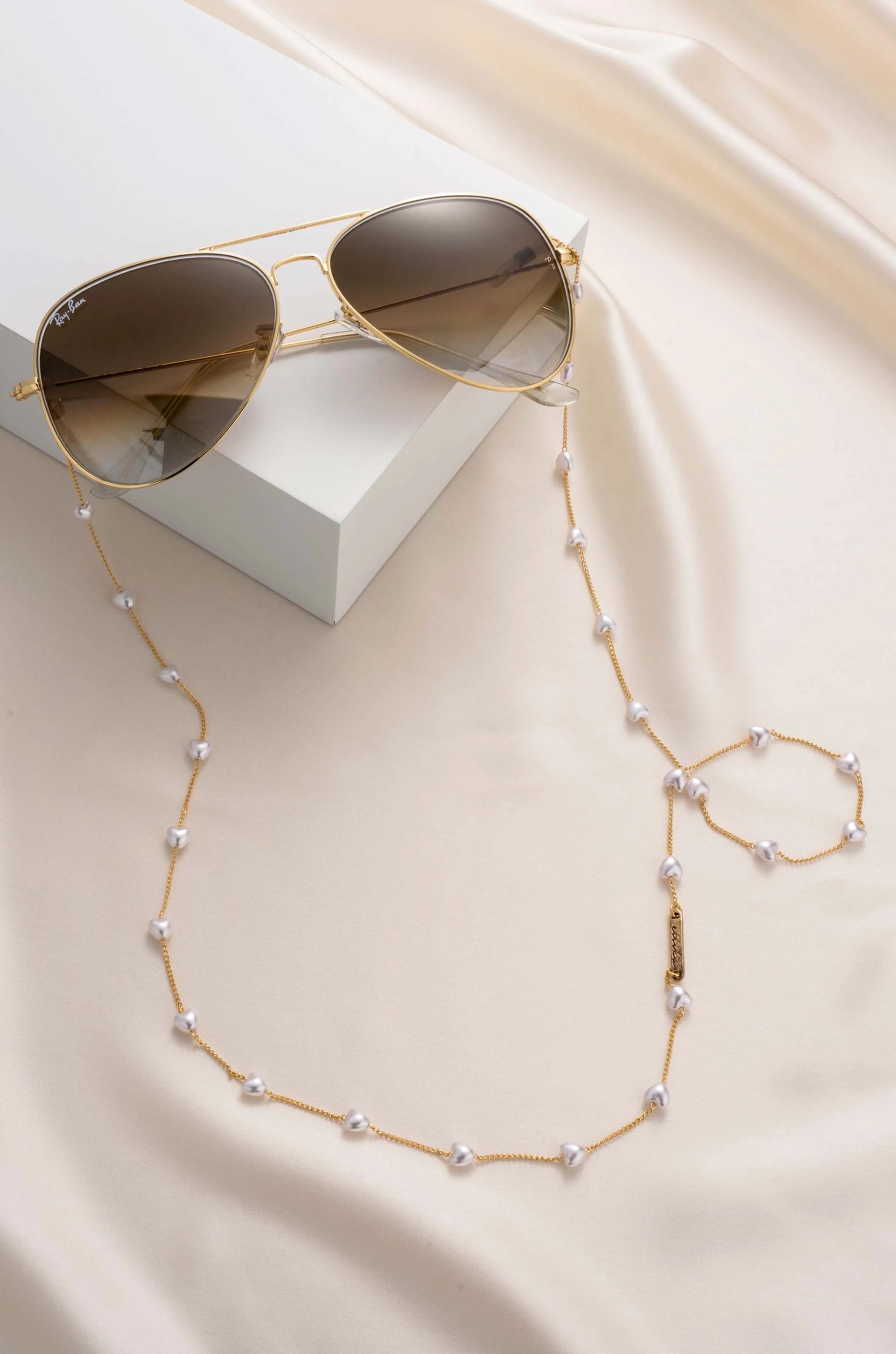 Pearl Lovers Glasses Chain | Ettika