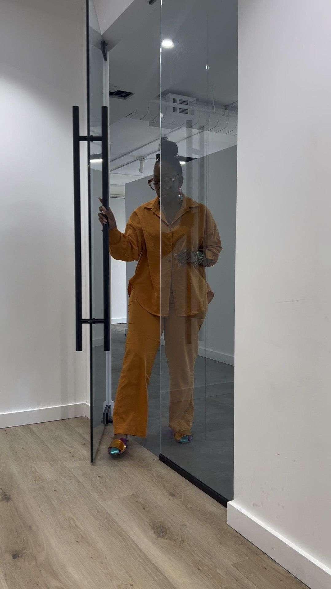 You know how I feel about a set! This orange linen! Chefs kiss! 

#LTKStyleTip #LTKWorkwear #LTKFindsUnder50