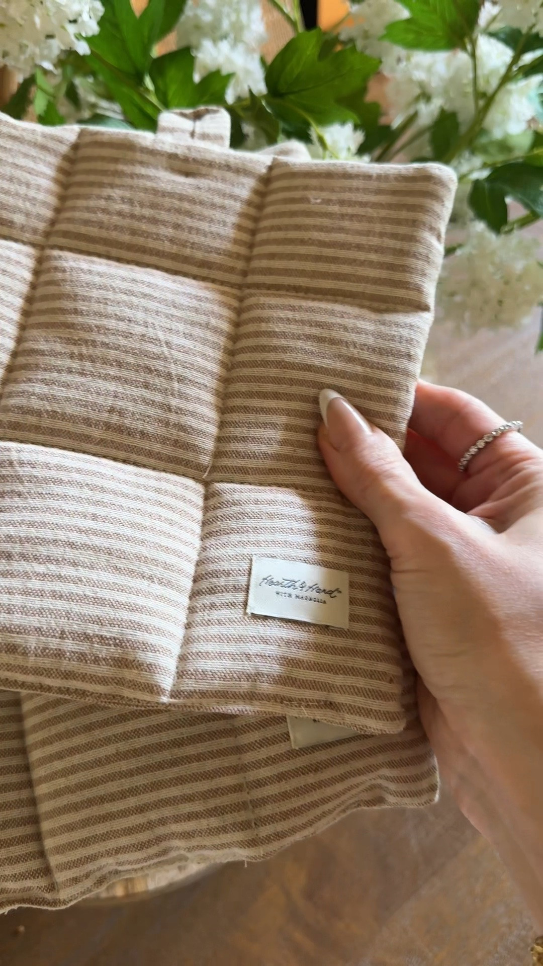 Loved these striped hot pads I found on a random @Target run!!

#LTKSeasonal #LTKHome