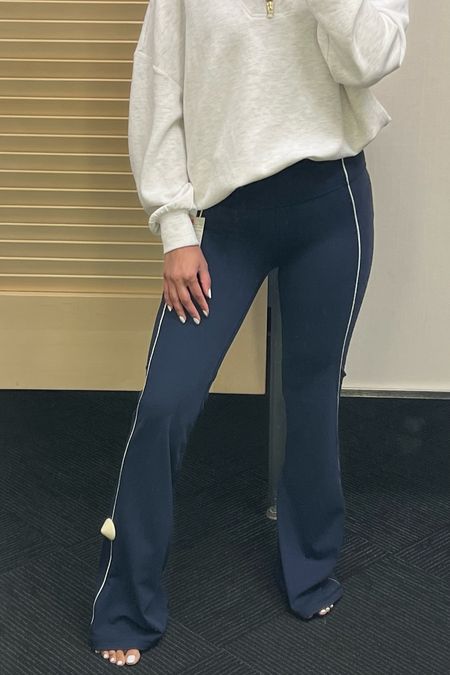 These sculpted flare pants fit beautifully! I loved the navy blue color and the fit. 

#LTKFitness #LTKTravel #LTKOver40