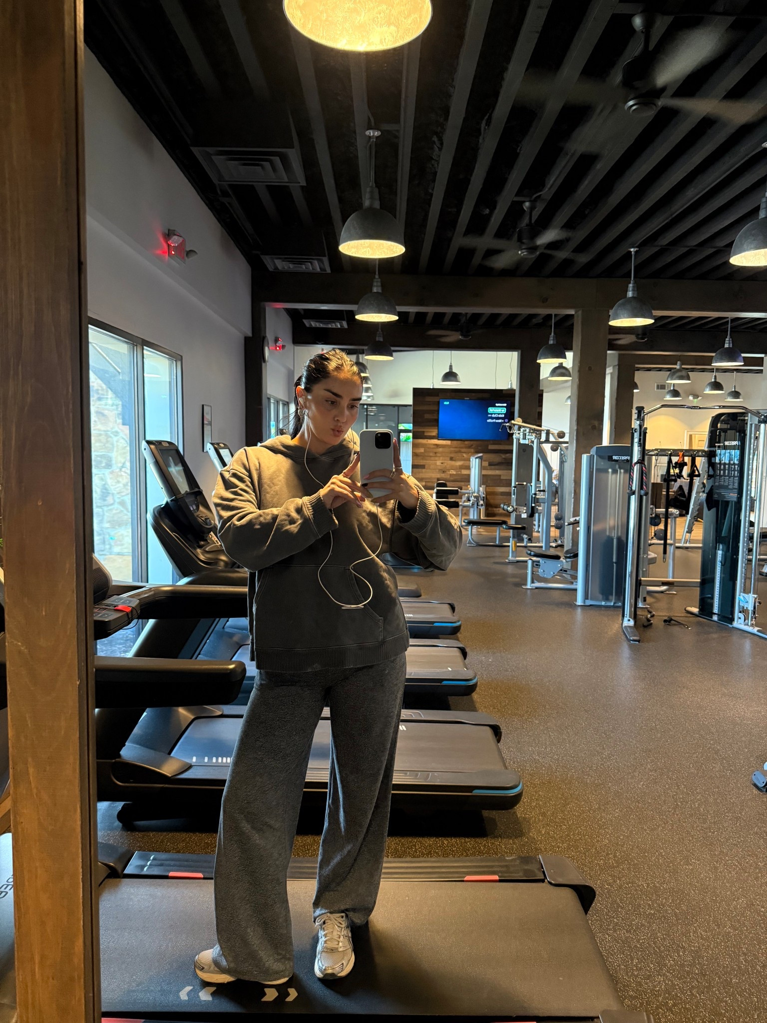 gym ootd

#LTKfitnessgoals #LTKmorningroutine #LTKActive