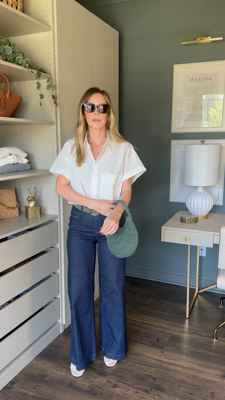 Cutie jeans and white top outfit 

#LTKSeasonal #LTKFindsUnder100 #LTKStyleTip