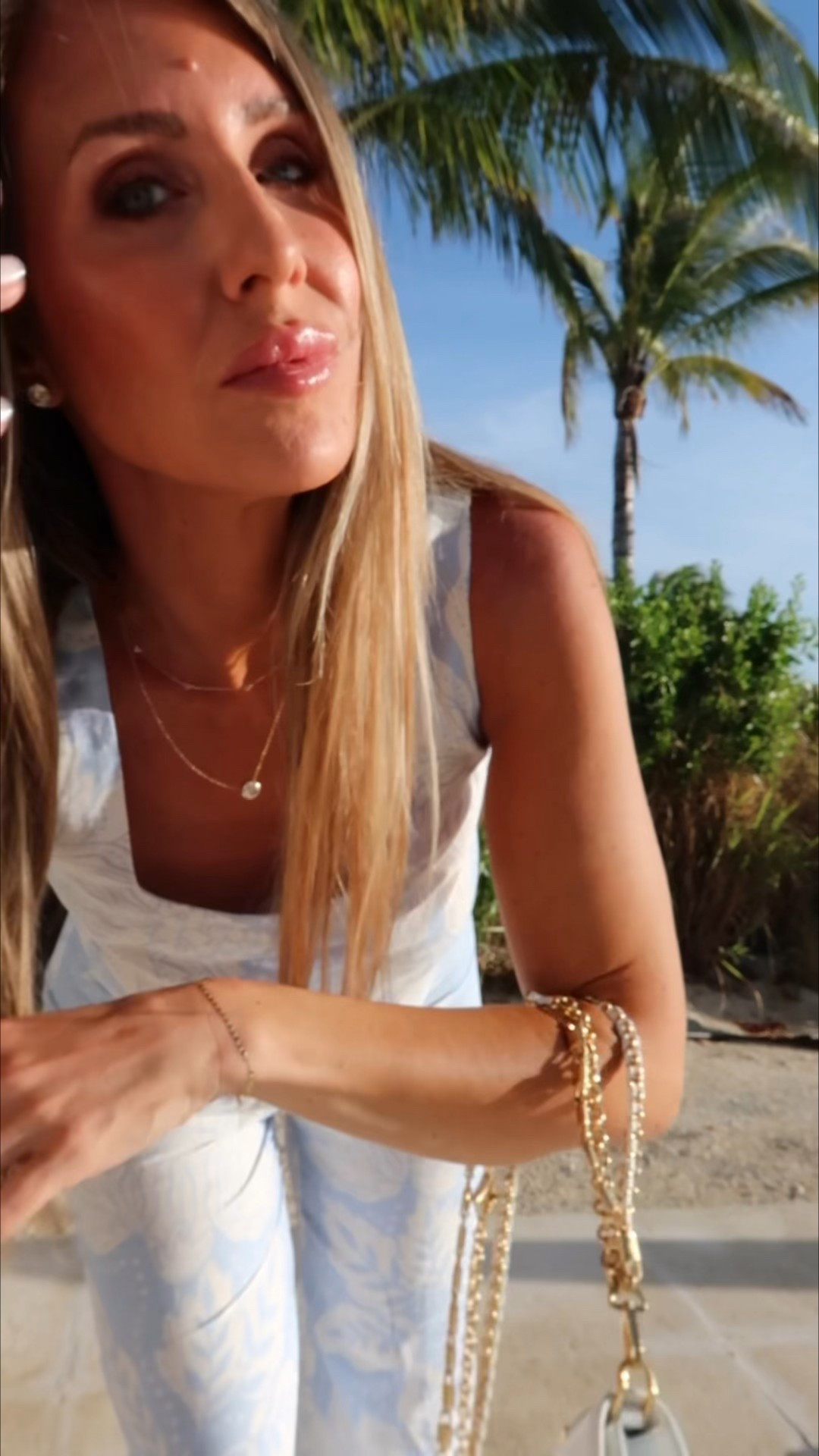 Paradise Date night /// light blue linen set size medium top and large bottom (not see thru) 

#LTKWedding #LTKFindsUnder100 #LTKTravel