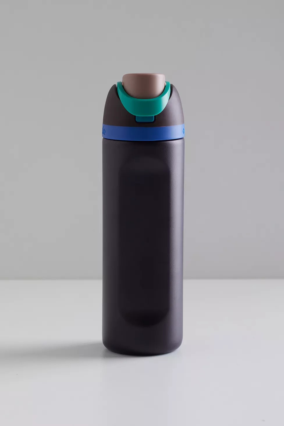 Owala FreeSip 24 oz Water Bottle | Urban Outfitters (US and RoW)