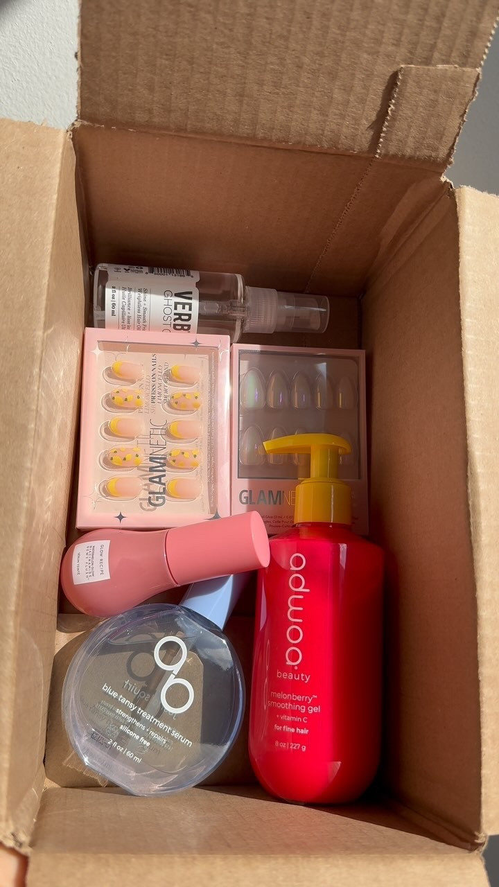 Sephora Savings Event haul! Here is everything that I picked up from the sale. 

Products:
🍉 @glowrecipe Watermelon Glow Niacinamide Dewy Flush in Watermelon Flush
💅🏻 @glamnetic Press-On Nail Kits in Entranced & Limoncello
🩵 @adwoabeauty Blue Tansy Treatment Serum 
& 🍉 Melonberry Smoothing Gel + Vitamin C
👻 @verbproducts Ghost Weightless Oil

#LTKBeauty