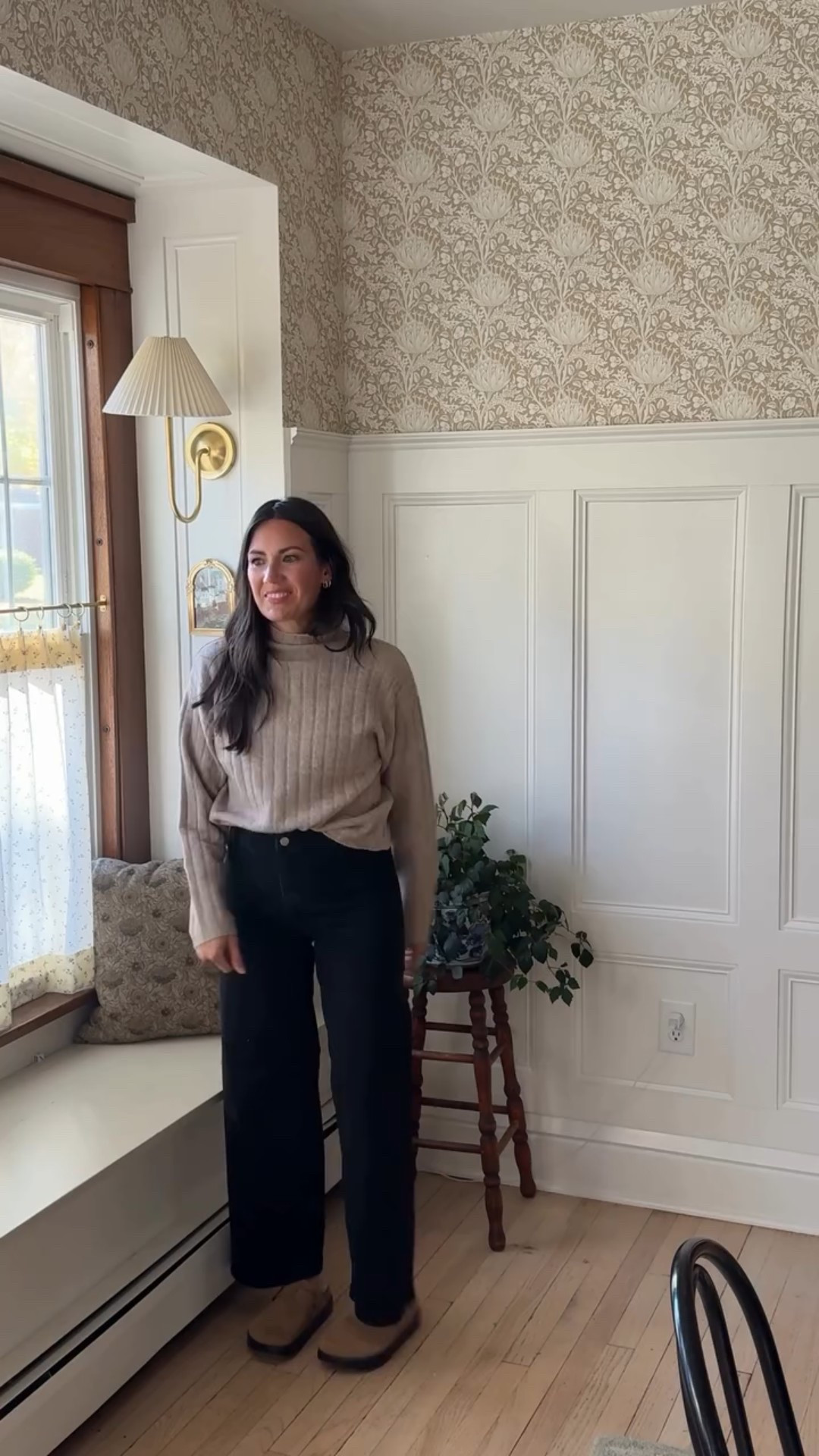 Hi, I’m Tessa…and this old house has changed the way I see everything.

Eight years ago, I thought the dream meant bigger, newer, and more.

Instead, we stayed. In a 1920s Craftsman. With a small kitchen, creaky floors, and a whole lot of character.

And somewhere along the way, I stopped chasing what I thought life should look like…and started falling in love with what was already right in front of me.

Around here you’ll find slow renovations, layered spaces, family life, old-home charm, and a reminder that beautiful living doesn’t come from more…it comes from contentment.

If you’re new, I’m so glad you’re here.
Tell me you’re new by dropping a 💛 below so I can welcome you.

-

#HomeInspiration #CozyHome #OldHouseCharm #SlowLiving #MyHomeStory