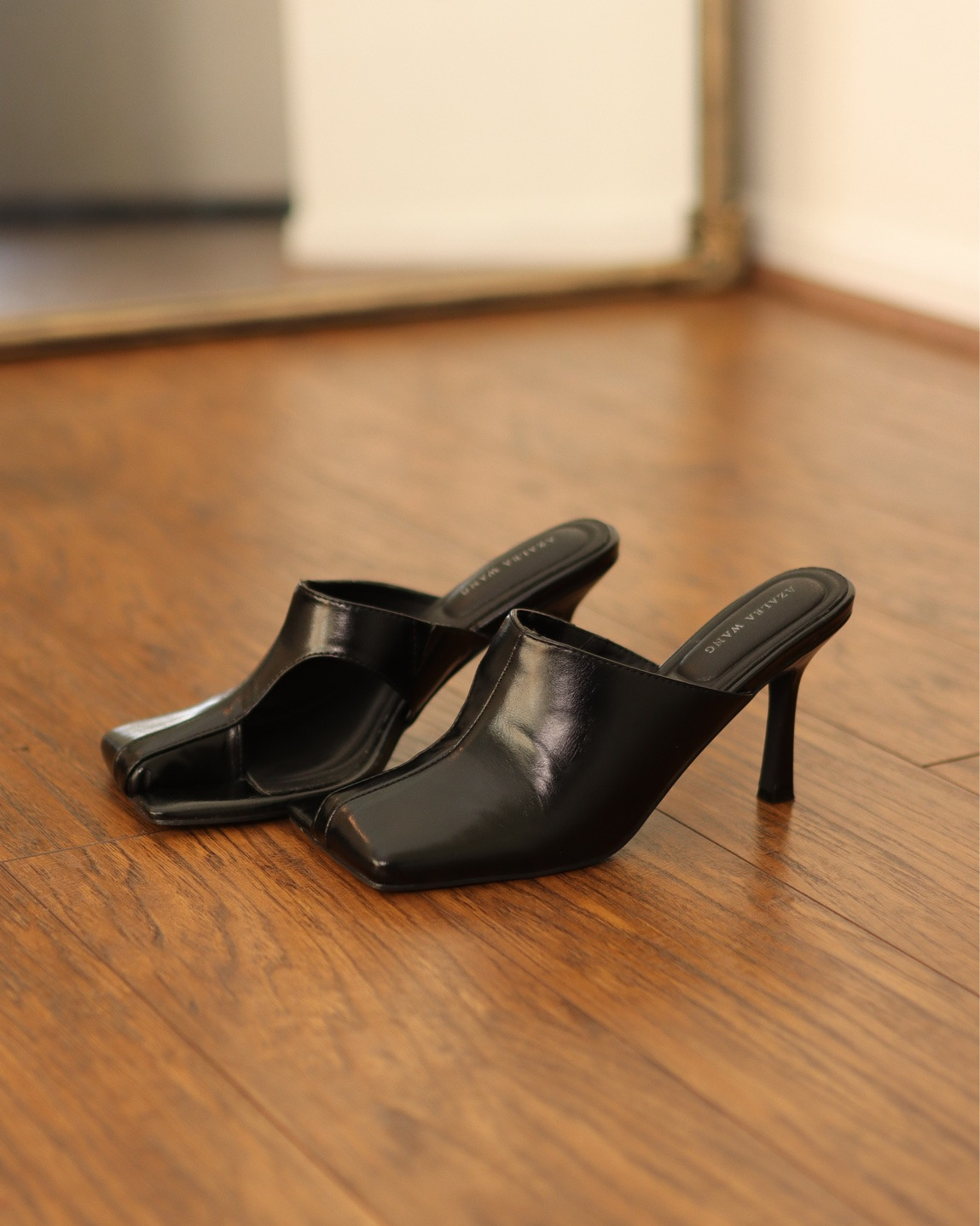 Every time I wear these heeled sandals from AKIRA, I get compliments. They’re so chic!