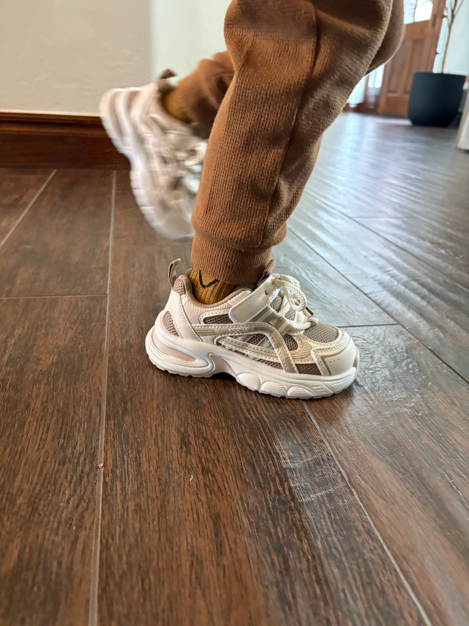 Cutest modern tennis shoes for littles ($13 🤯)! Plus smiley face socks for $3  