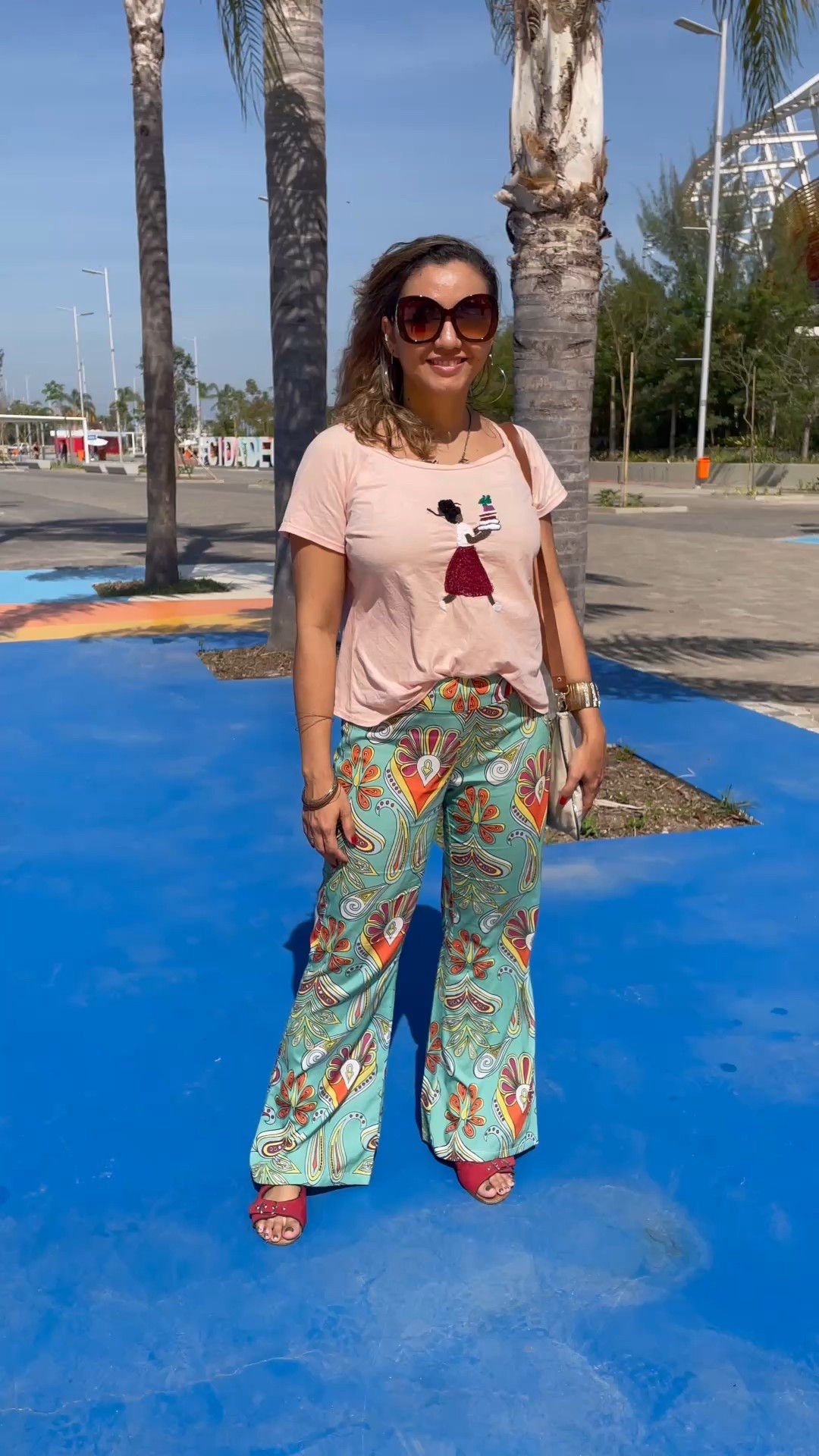 Mais um look pra um dia se sol #lookcolorida

#LTKbrasil #LTKpromo #LTKdicadeestilo