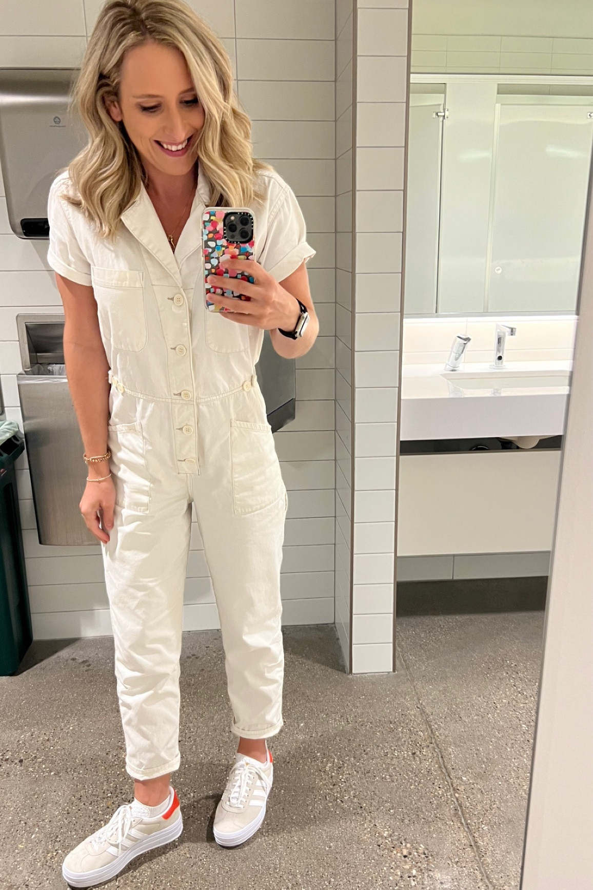 Jumpsuit Vibes 🫶🏼

#jumpsuit #adidas #gazelles #trend