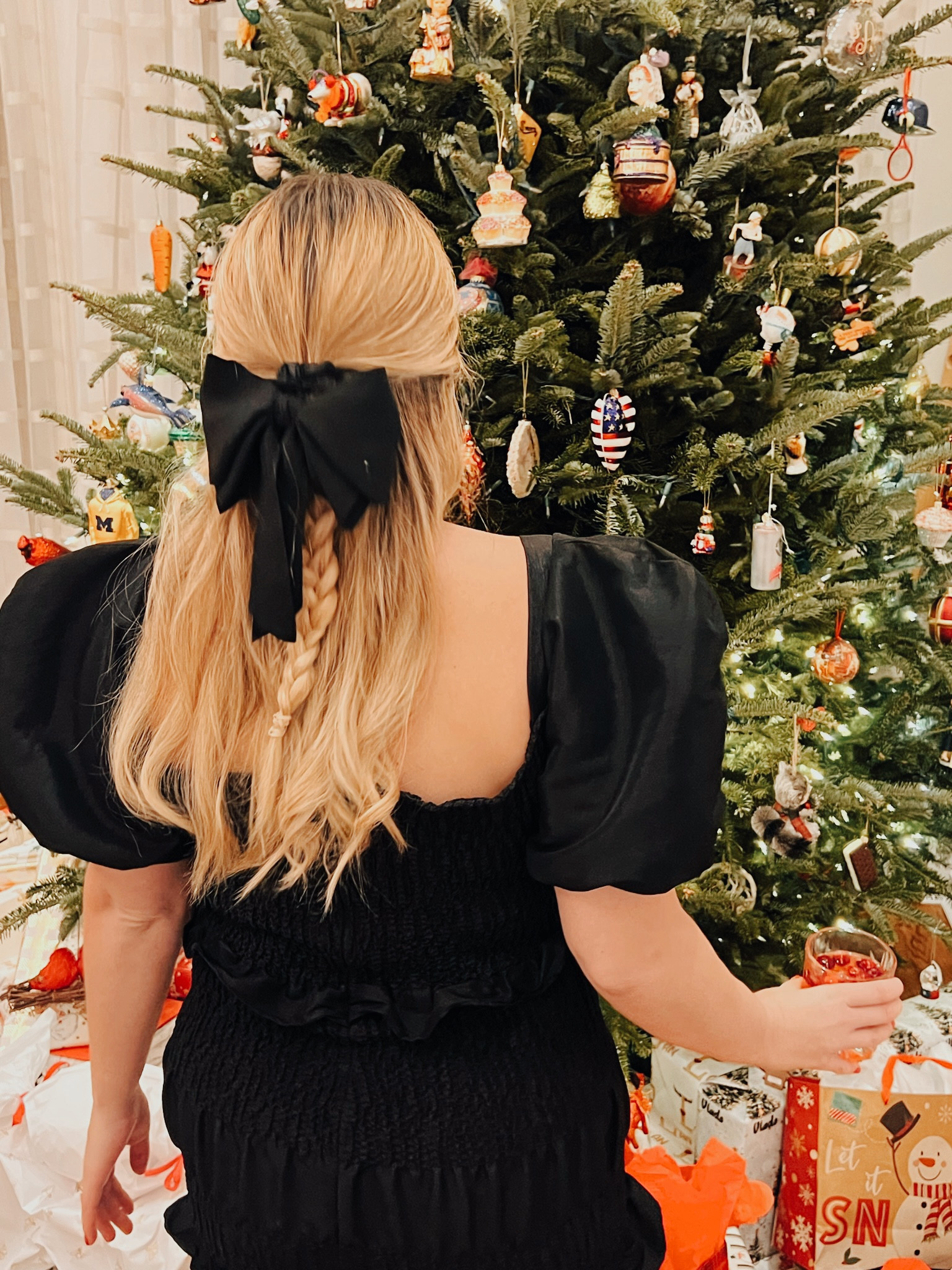 A simple bow adds that hint of feminine detail & effort to elevate a fit

#LTKSeasonal #LTKstyletip #LTKHoliday