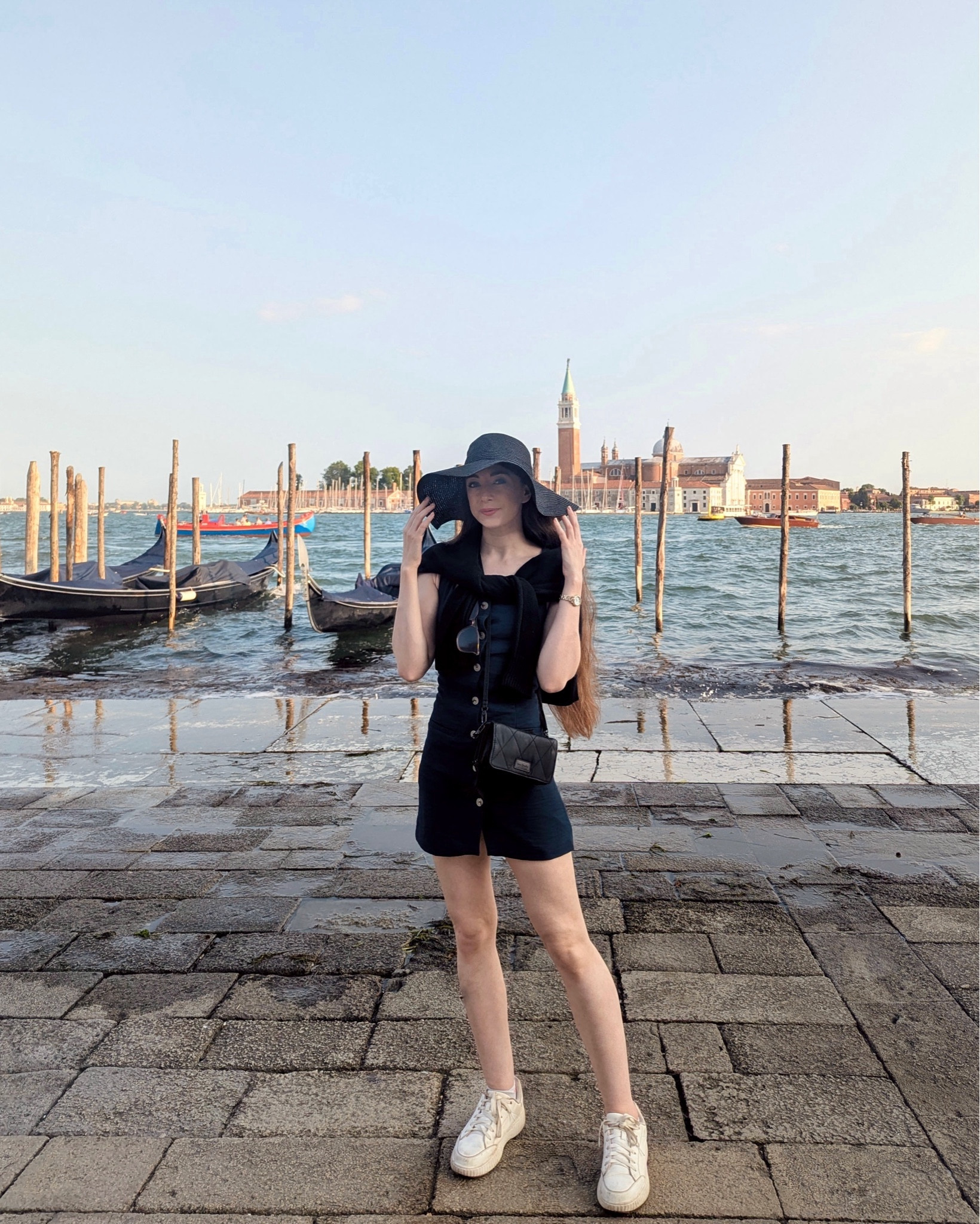 Dress was purchased at TJMaxx. I’ve linked alternatives for the bag, hat, dress, and shoes. I haven’t personally tried the Dr. Scholl’s shoe but they seem to be a fan favorite for walking long distances.