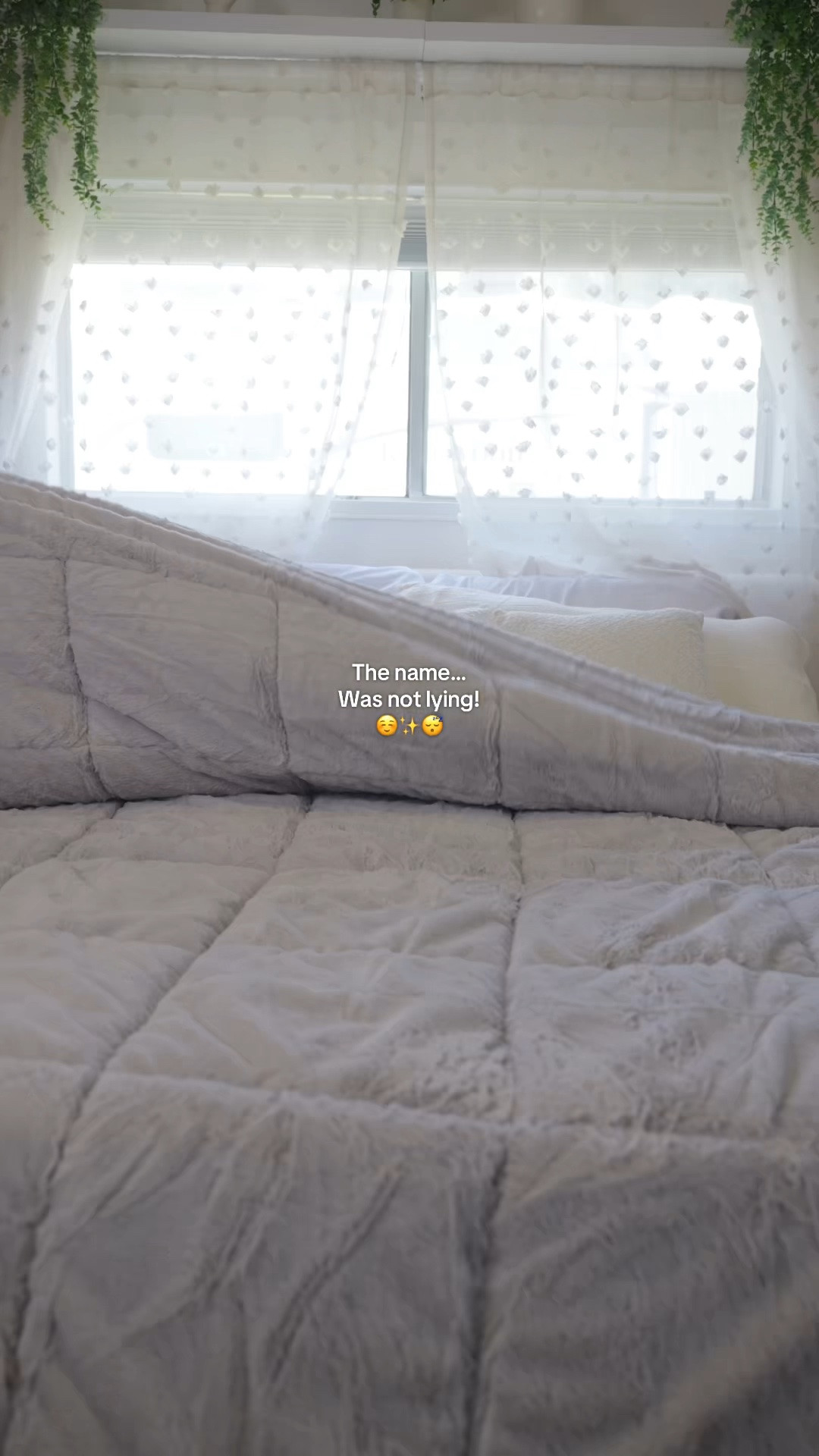 This comforter is just so soft #comainducer #cozyathome #cozyblanket #bedding #home

#LTKSaleAlert #LTKHome #LTKselfcare