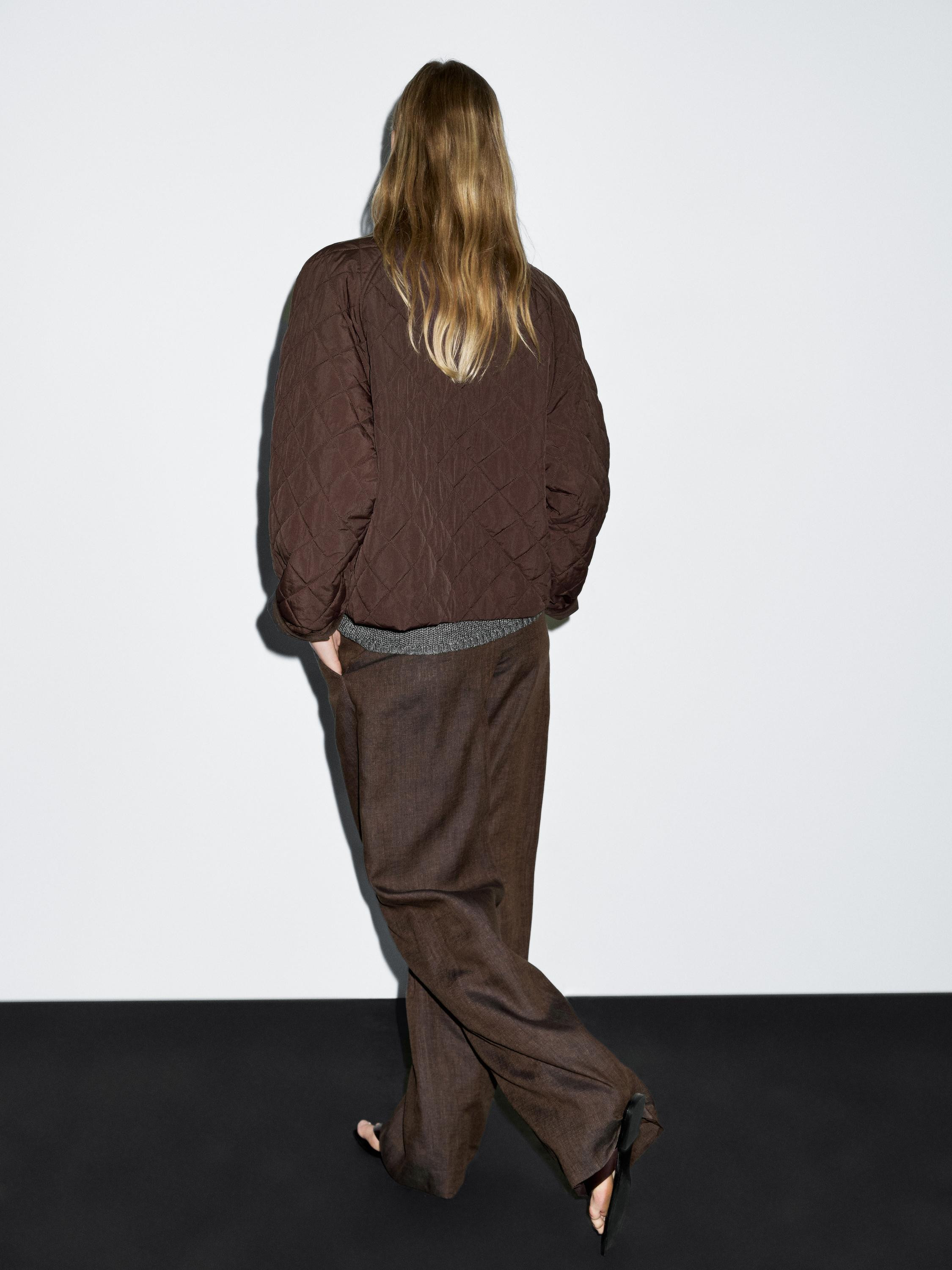 Kurze leichte Jacke aus Cord | Massimo Dutti DE