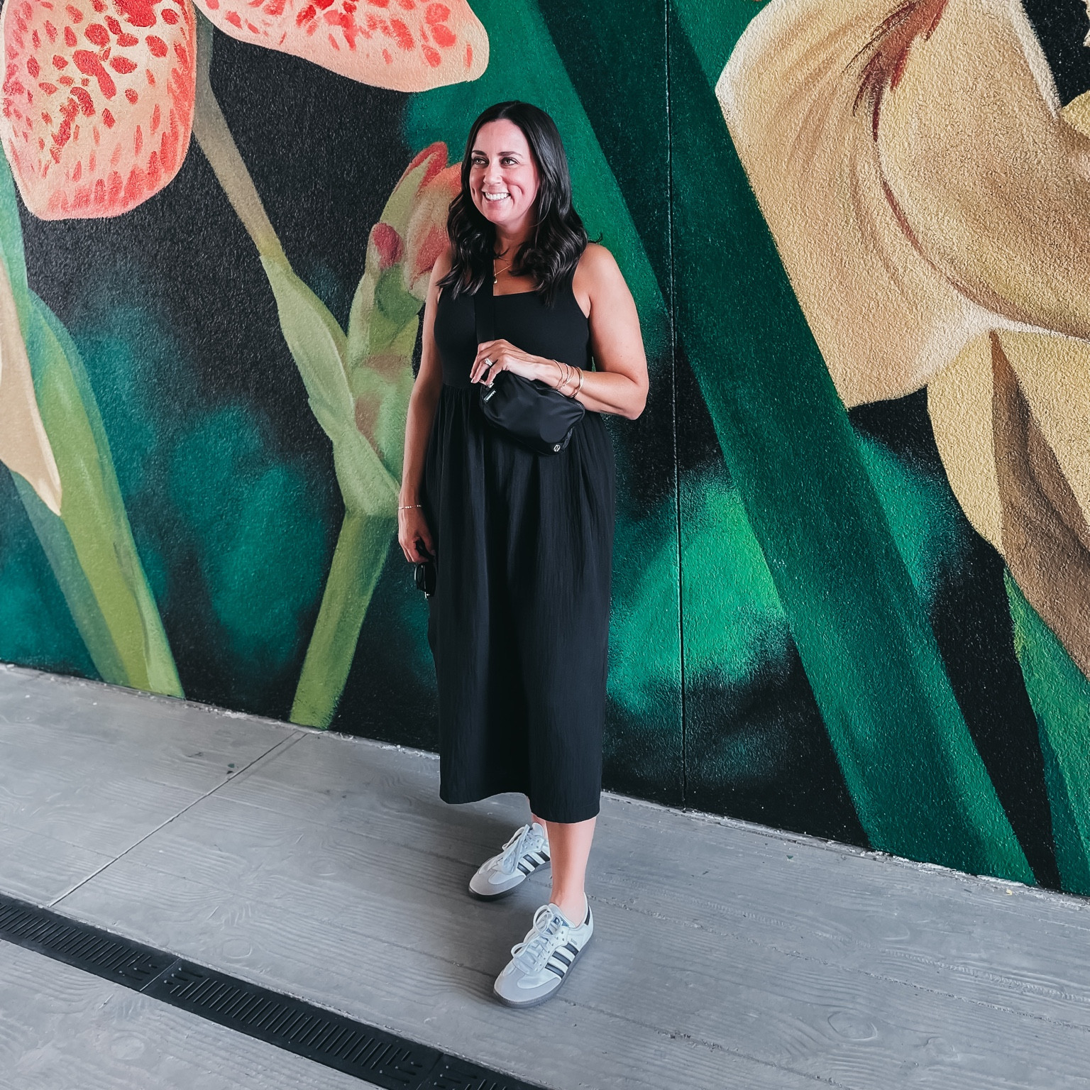 A Saturday vibe.

#LTKSeasonal #LTKshoecrush #LTKstyletip