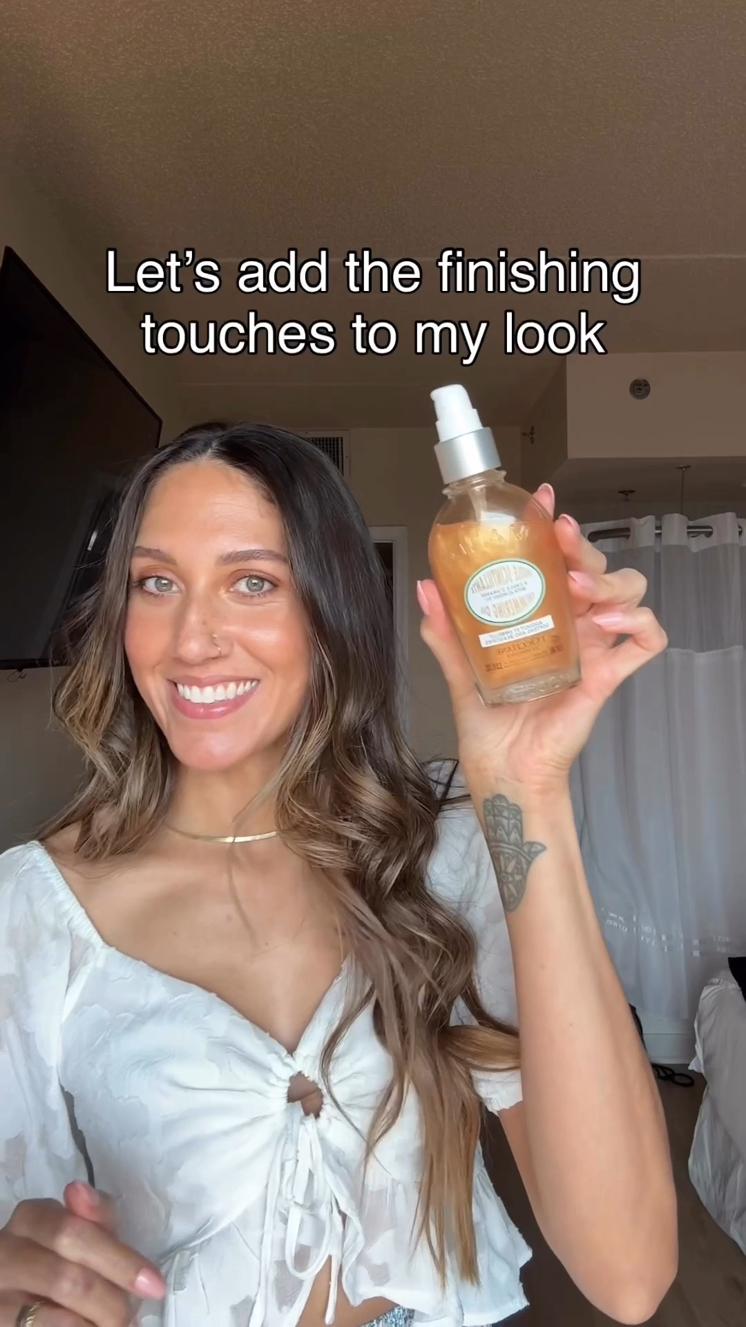 My 4 everyday essentials to complete any look!
#glowy #momstyle #beauty 

#LTKBeauty #LTKStyleTip #LTKSeasonal