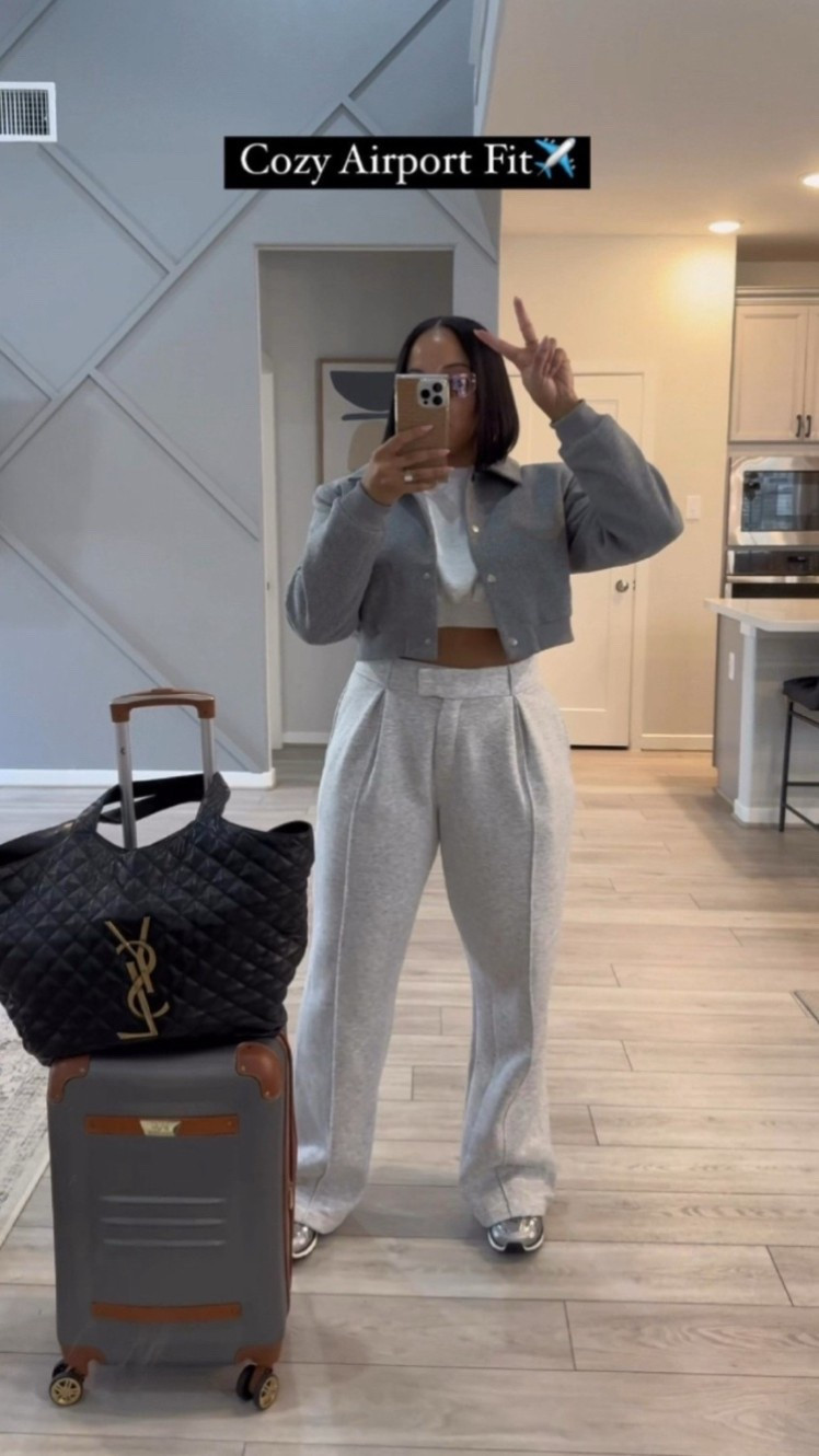 Traveling comfortably in this fit for the airport 

#LTKstyletip #LTKtravel #LTKComfort