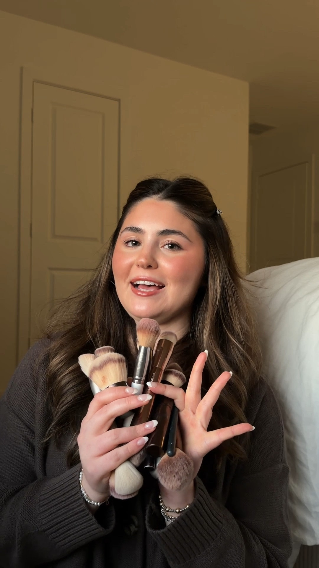 Makeup bag refresh to kickoff the new year! Only keeping everyday makeup essentials and what I use for social occasions 🤎 

Makeup bag, Everyday makeup, makeup bag, essentials, makeup bag must haves, glowy makeup, bronzey makeup, clean girl aesthetic, cream blush favorites, makeup for brunettes, makeup for hazel eyes, makeup favorites

#LTKgrwm #LTKselfcare #LTKBeauty