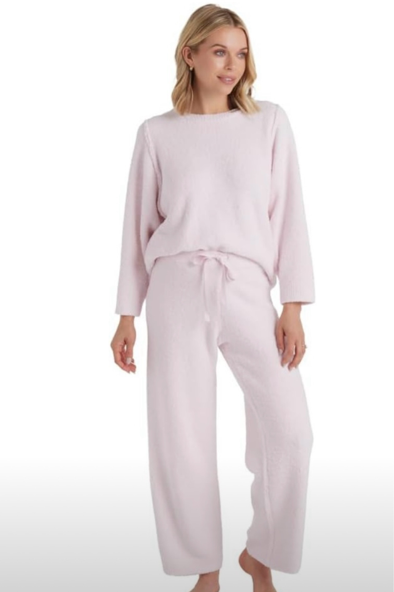 The softest lounge set you’ll ever find!  Perfect for gifts!  Also one of Oprahs’s favorite finds!

Lounge set, 2-piece set, pajamas, gift idea, Mother’s Dayy

#LTKstyletip #LTKbeauty #LTKGiftGuide