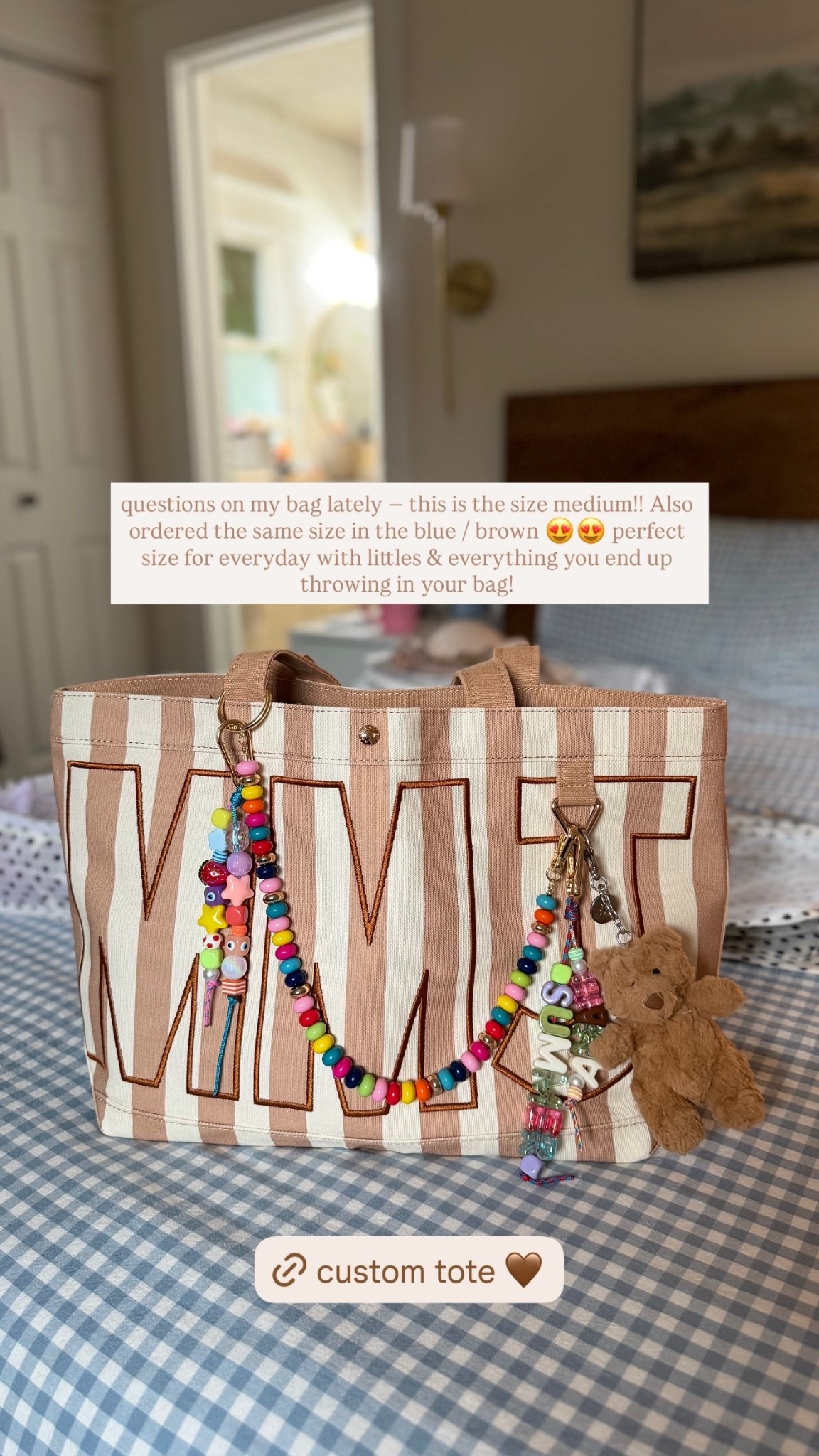 questions on my bag lately — this is the size medium!! Also ordered the same size in the blue / brown 😍😍 perfect size for everyday with littles & everything you end up throwing in your bag!
