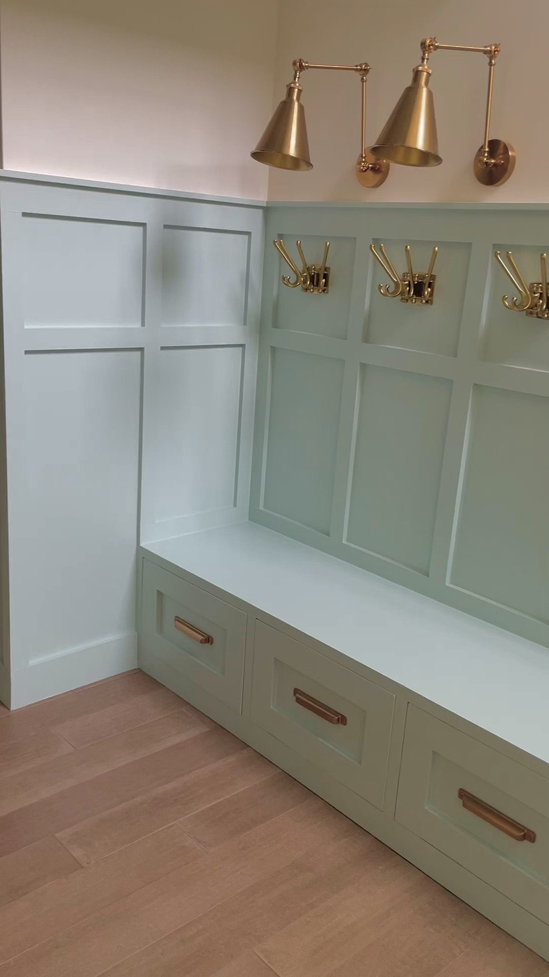 Entryway must haves! ❤️

#LTKhome #LTKfindsunder50 #LTKVideo