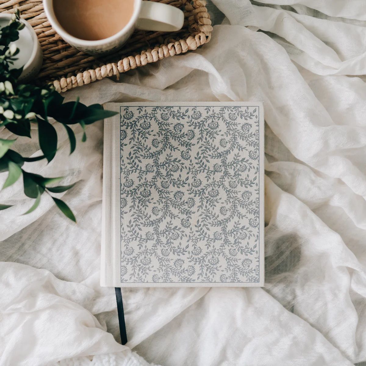 ESV Journaling Bible - Floral | The Daily Grace Co.