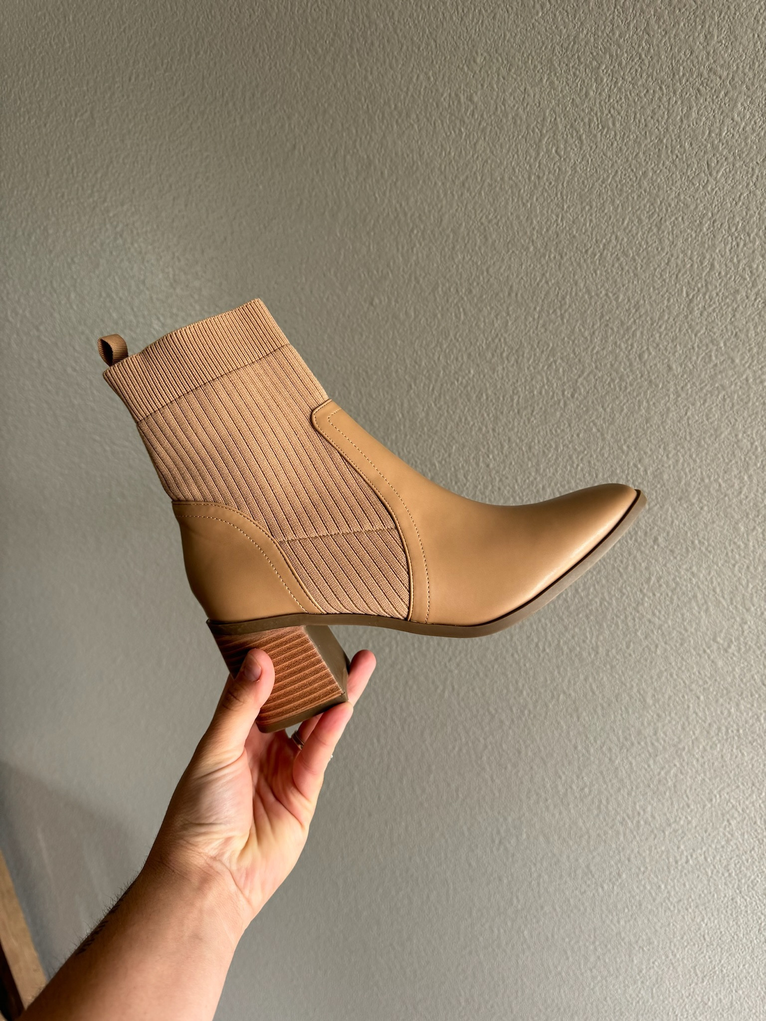 Step into fall with these stylish and versatile boots from Amazon. Perfect for pairing with jeans, dresses, or leggings, they’re a must-have addition to your fall wardrobe. Shop my favorite finds and get ready to embrace the season in style. #AmazonFinds #FallFashion #BootSeason #LTKshoecrush

#LTKSeasonal #LTKMidsize #LTKShoeCrush