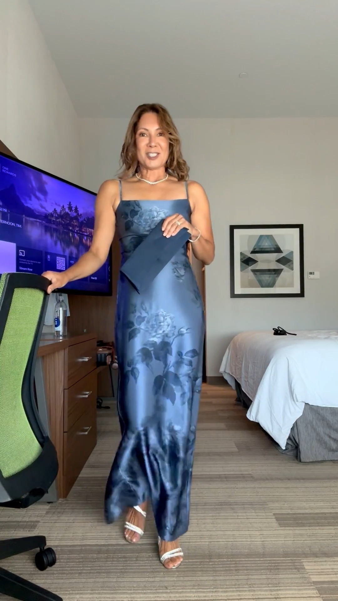 Still smiling after experiencing a beautiful outdoor wedding in this magical silk dress from Reformation in size 2 for reference. Tap to shop my fall wedding guest dress, shoes, jewelry, and foundations. My blingy strappy sandals are so comfy I danced all night!


#LTKSaleAlert #LTKOver40 #LTKFindsUnder50 #LTKWedding
