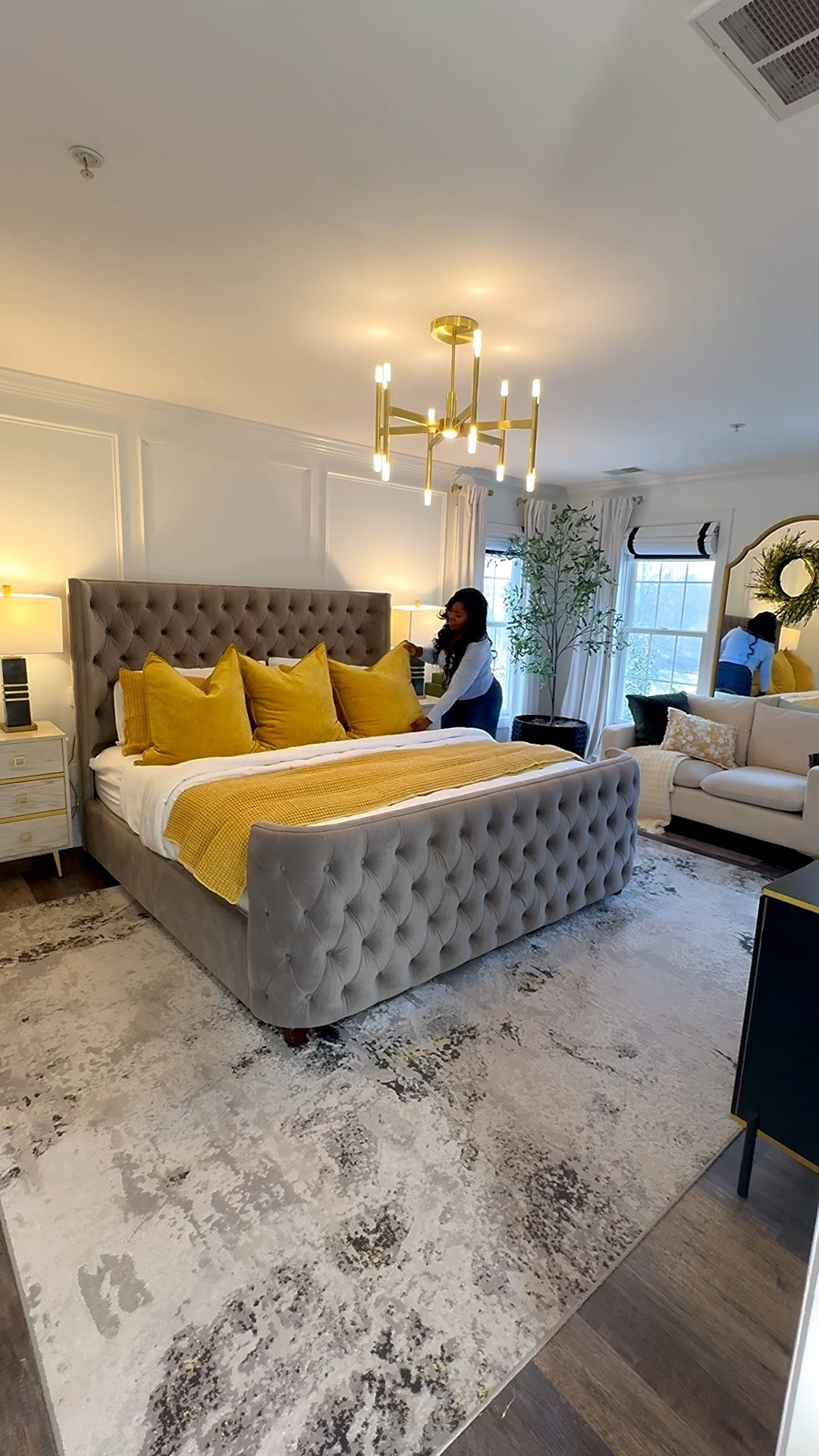 #ad There’s nothing like a beautifully made bed ☺️ Loving these cozy layers from @wayfair. Same bedding, two different looks💛 Which one are you choosing, comforter + quilt or quilt only? 
#wayfairpartner #wayfair

#LTKSeasonal #LTKSaleAlert #LTKHome