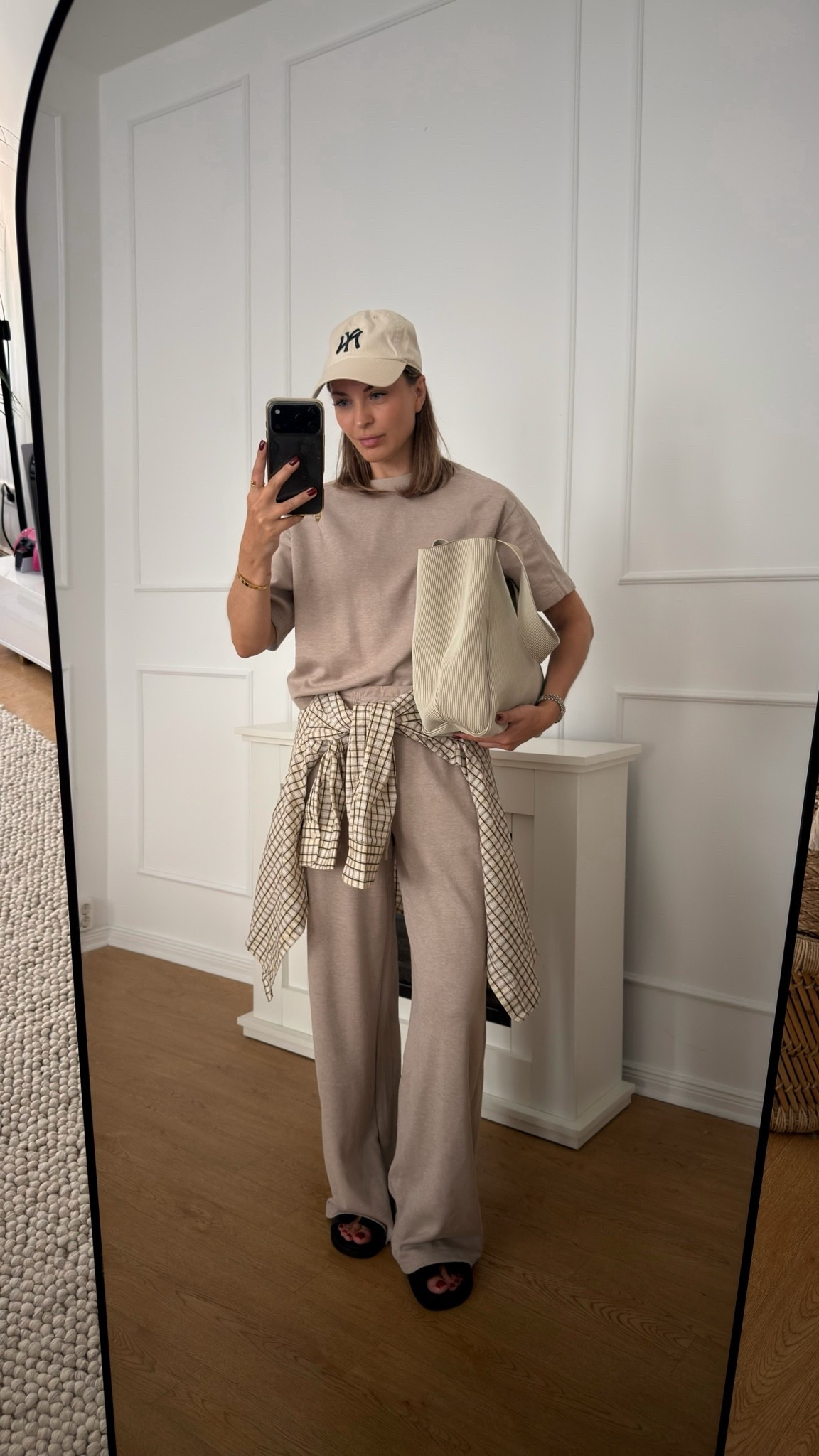 Look for airport

#LTKdeutschland #LTKsummer #LTKeurope