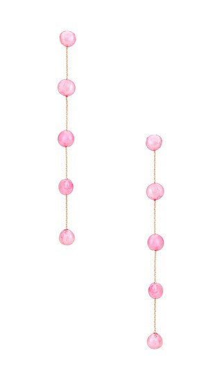 Pearl Dangle Earring in Pink Pearl | Revolve Clothing (Global)
