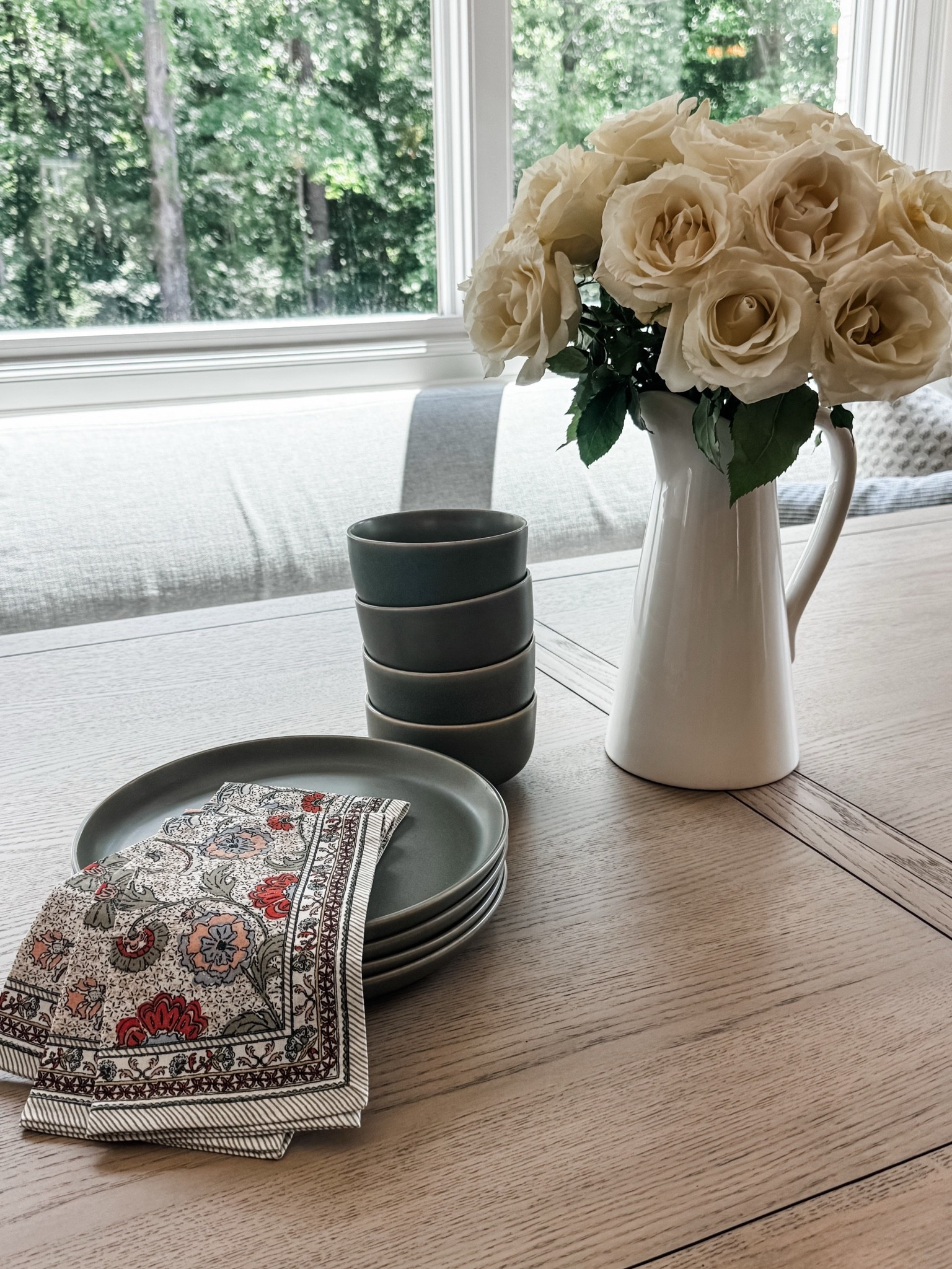 Hosting this summer? These colorful tablescape finds make entertaining feel elevated yet effortless. From statement linens to the perfect finishing touches, I’ve linked everything on my LTK! 💚

#LTKHome #LTKdayinmylife #LTKfoodie