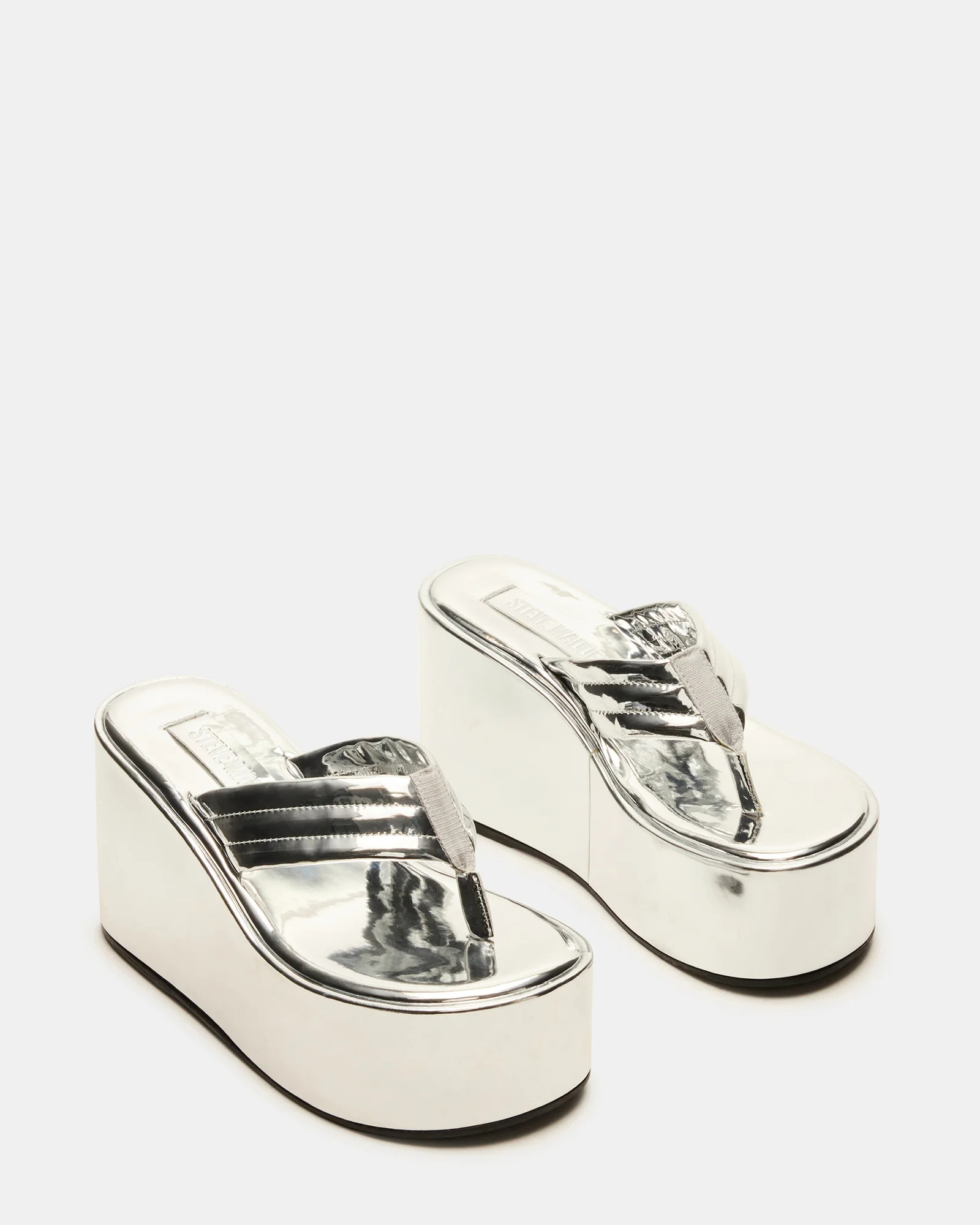 ESCAPISM Silver Crocodile Women's Platform Thong Wedge Sandal | Steve Madden (US)