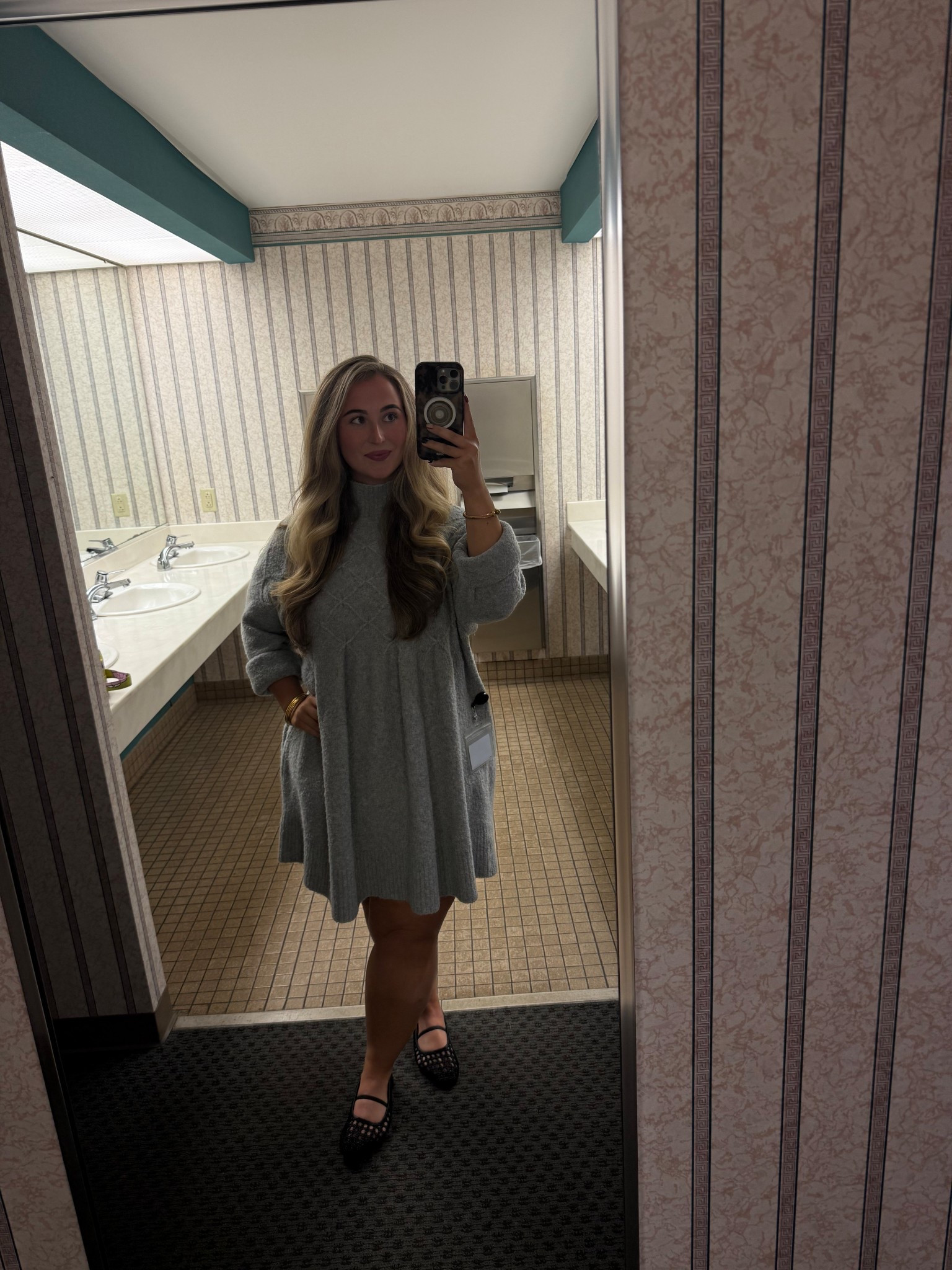 I love wearing sweater dresses because it’s like wearing a blanket! This one is from Free People and it’s on MAJOR sale right now - less than $20!

#LTKMidsize #LTKFindsUnder50 #LTKFindsUnder100