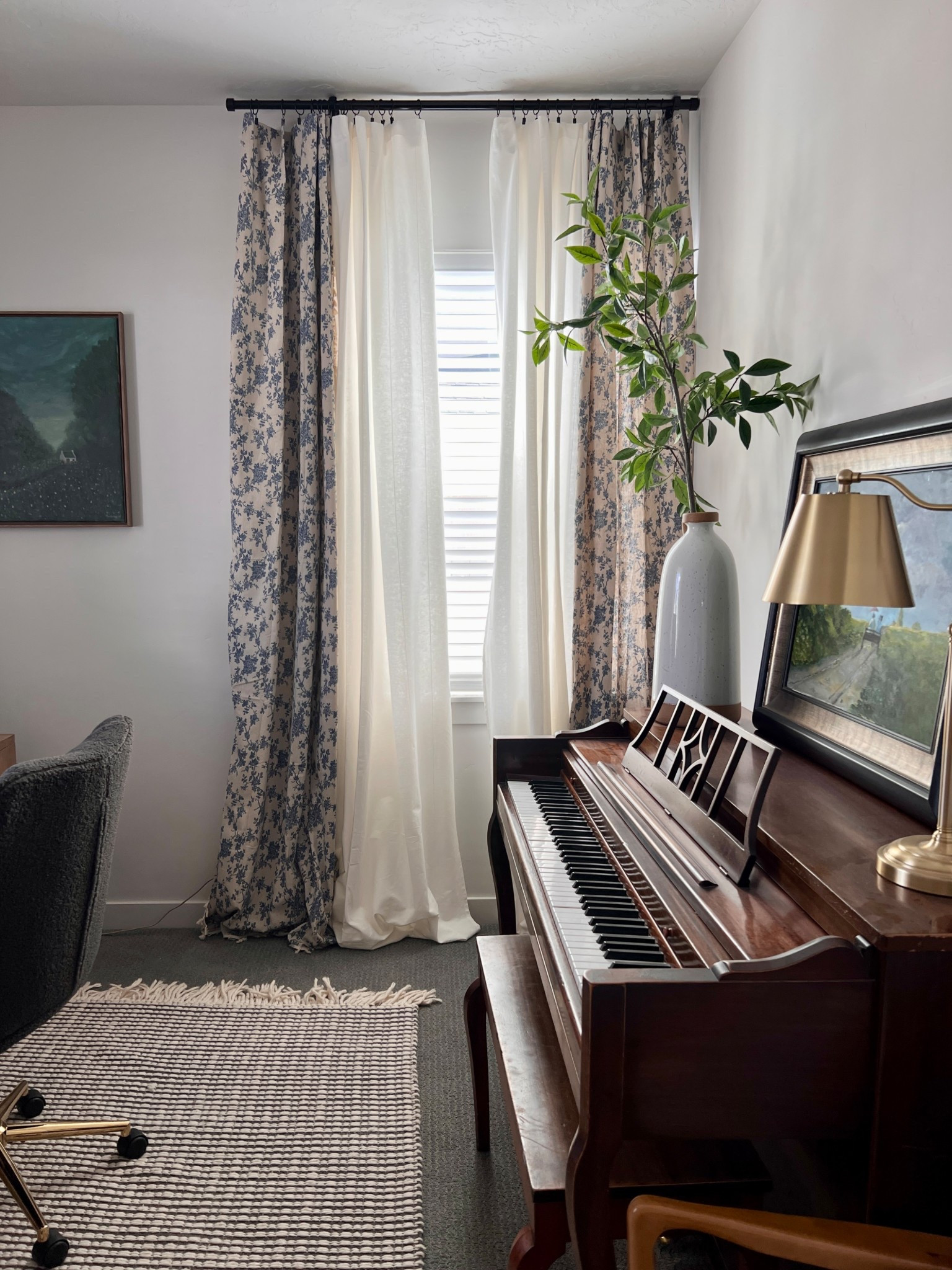 Added floral drapes to my home office and it feels like a new room!

Cottage curtains
Cottage core
Blue floral curtains
Extra long faux stem
Curtain rings