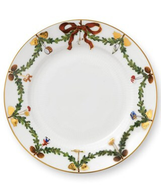 Royal Copenhagen Star Fluted Christmas Dessert Plate | Dillard's | Dillard's