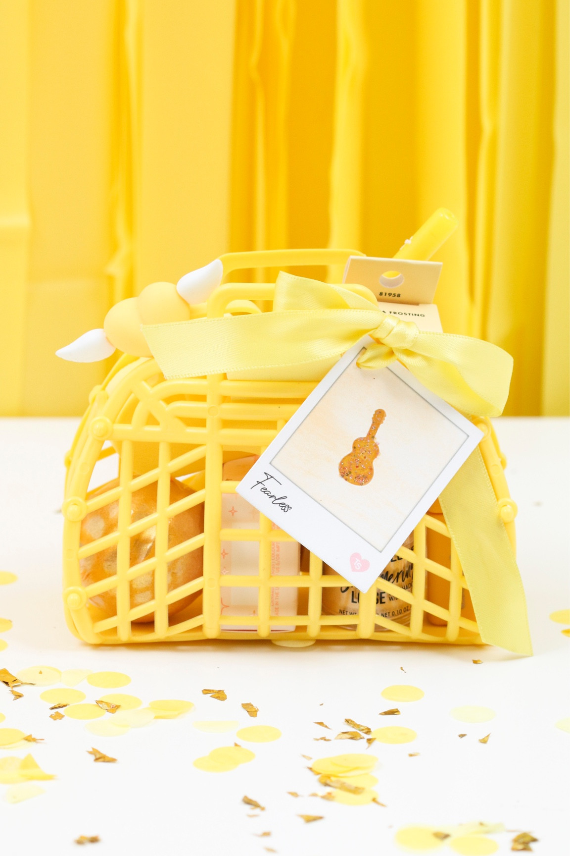 MINI Jelly Bag Gift Series: Taylor Swift Eras. #3 is FEARLESS
💛💛
Perfect for Valentines, Easter, birthdays, party favors or just because! SAVE for that special Swiftie!
💛💛
Inspired by Fearless, with Swiftie party ready essentials:
💛 Stanley straw cover
💛 Bath bomb
💛 Shimmer & super shock eye shadows
💛 Eye paint
💛 Eye liner
💛 Lip balm
💛 Heart & Star make up blenders 

Which Era do you want to see next?!  SHARE with your fellow Swifties!
FOLLOW along for more Eras gift ideas!

#valentinesday #galentinesday #eastergiftbadkets #taylorswiftvalentines #valentinesgifts #valentinesdaygiftideas #swifties#valentinesgiftideas #valentinegiftbasket #giftbasketideas #valentinesgift #taylorswiftparty #taylorswiftgiftideas
#easterbasket #taylorswifteaster #Taylorswiftfavors

#LTKkids #LTKparties #LTKGiftGuide