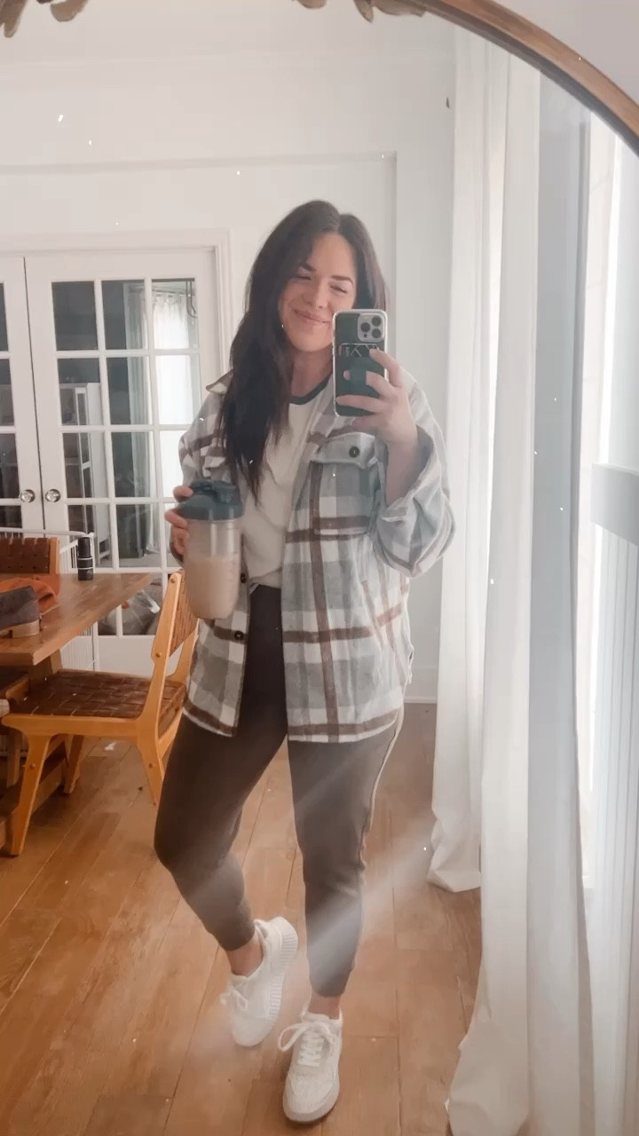 Repeat outfit over here bc I love it so much! 😂👏🏼

#LTKmidsize #LTKfindsunder50 #LTKstyletip